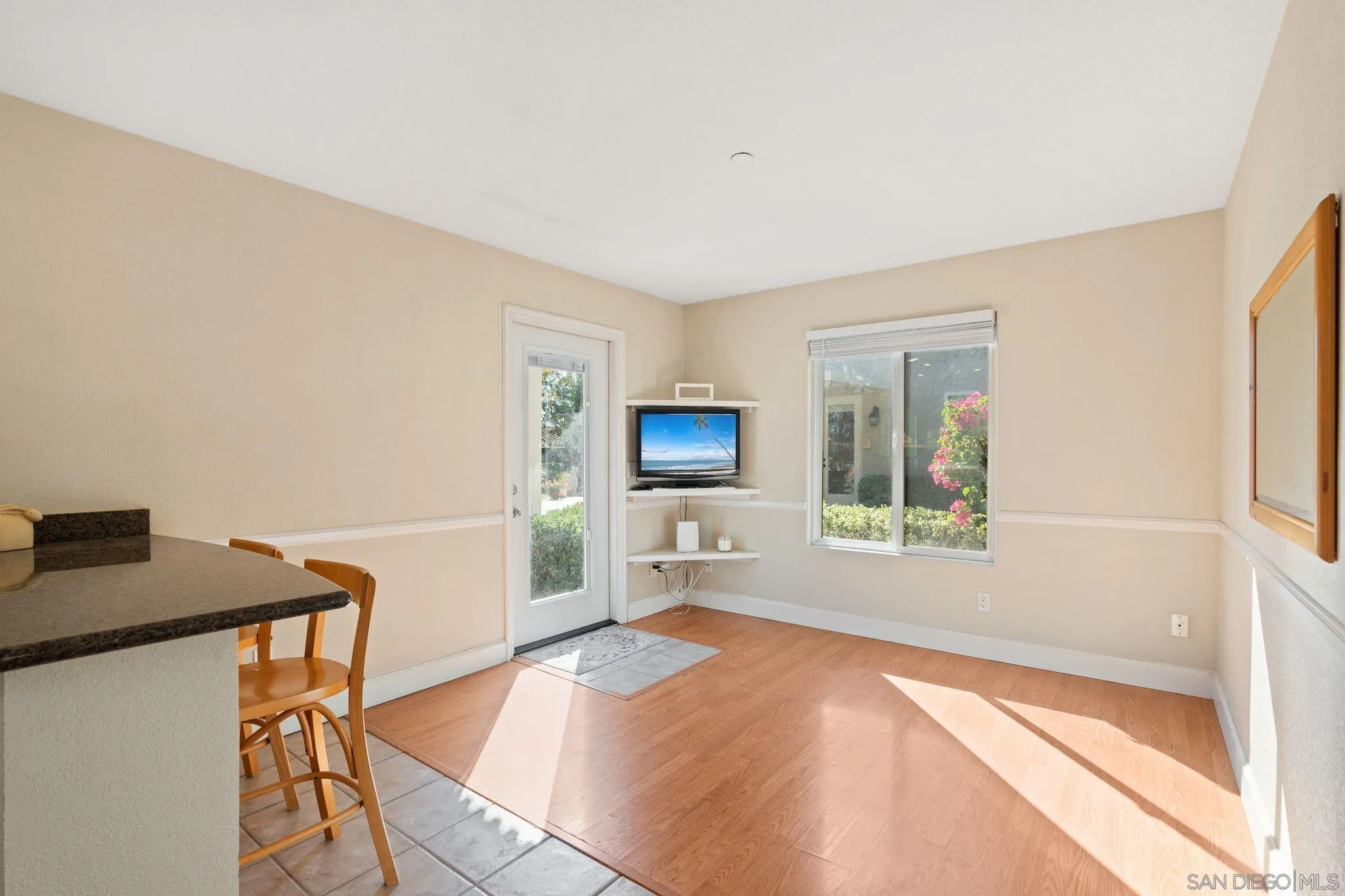 https://cdn.realtyfeed.com/cdn/127/250042016/8bac9b90eb53310580ab729004c5d9c1.webp
