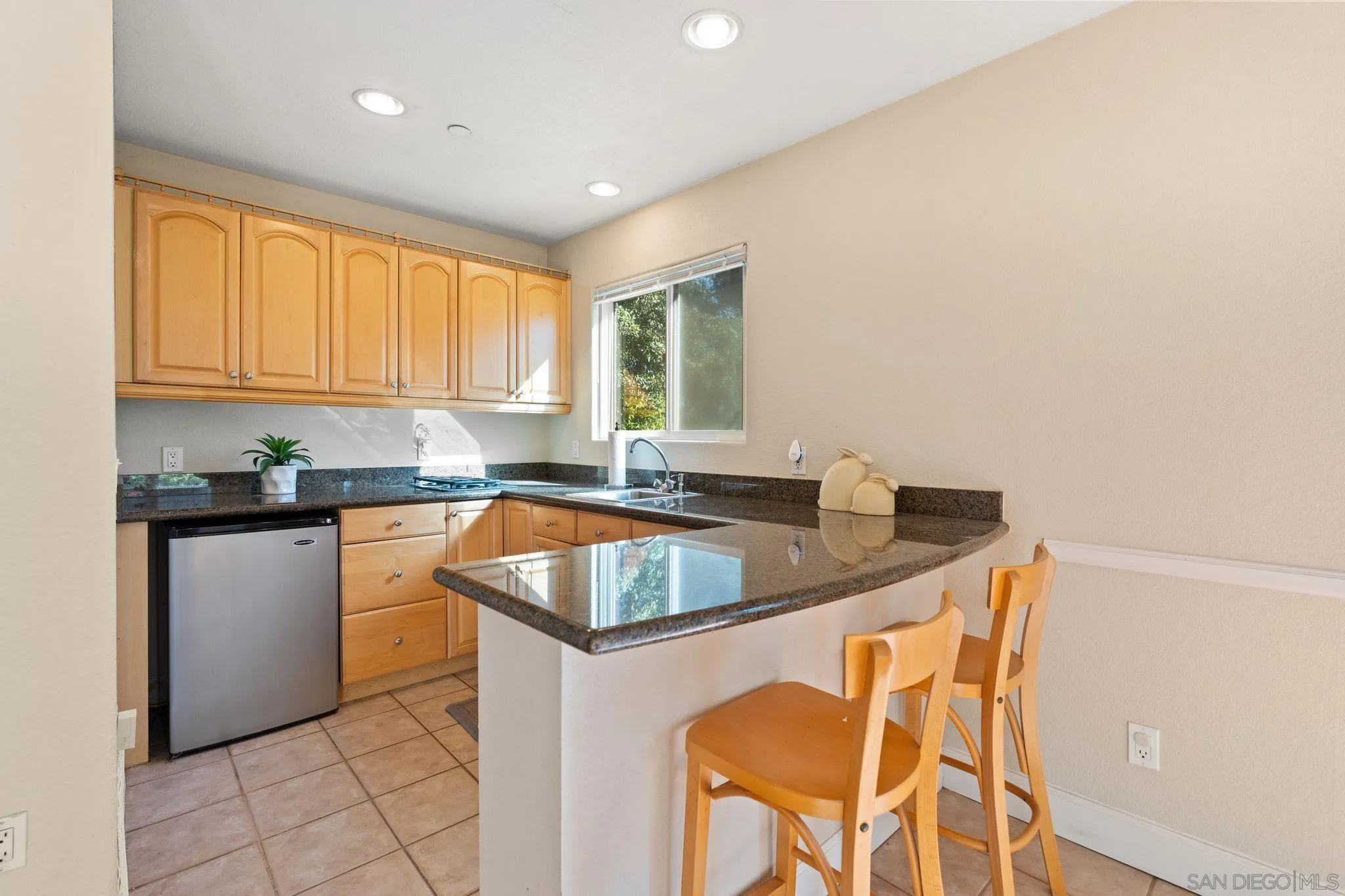 https://cdn.realtyfeed.com/cdn/127/250042016/adaf7b3bfdae75325d4b603679588e3f.webp