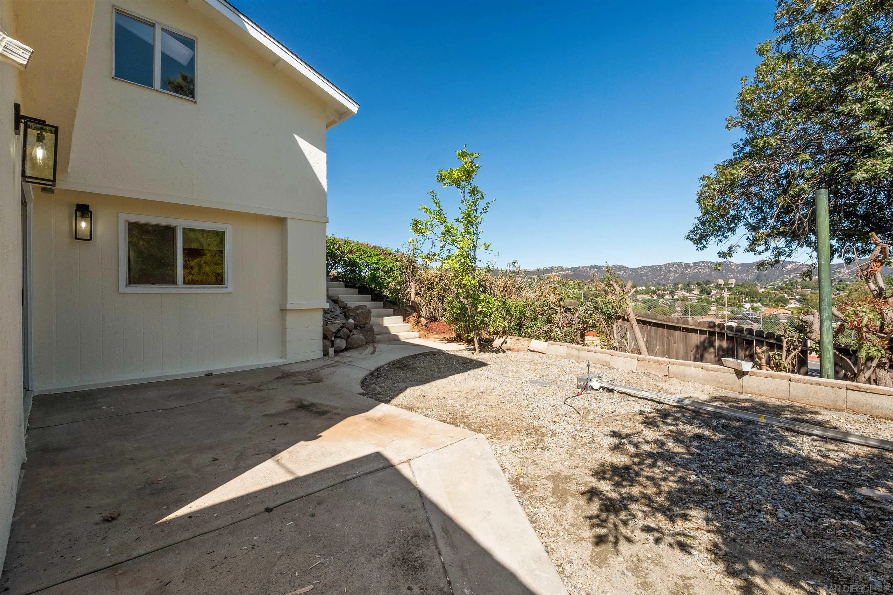 https://cdn.realtyfeed.com/cdn/127/250042017/151919c77b981a021b171ddef9338167.webp