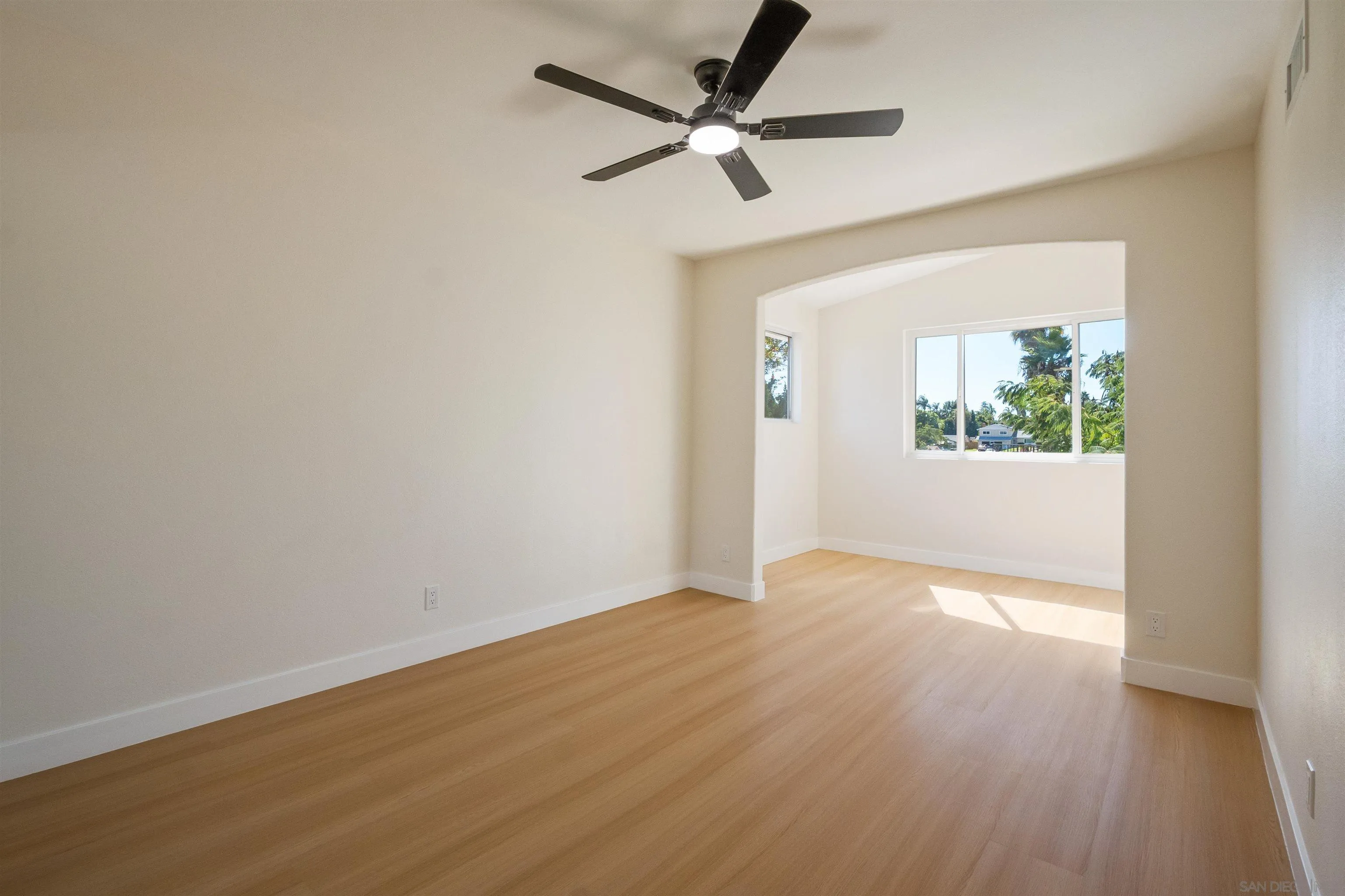 https://cdn.realtyfeed.com/cdn/127/250042017/4bb748ccf99a5e3abbc5f6fe056c3eca.webp