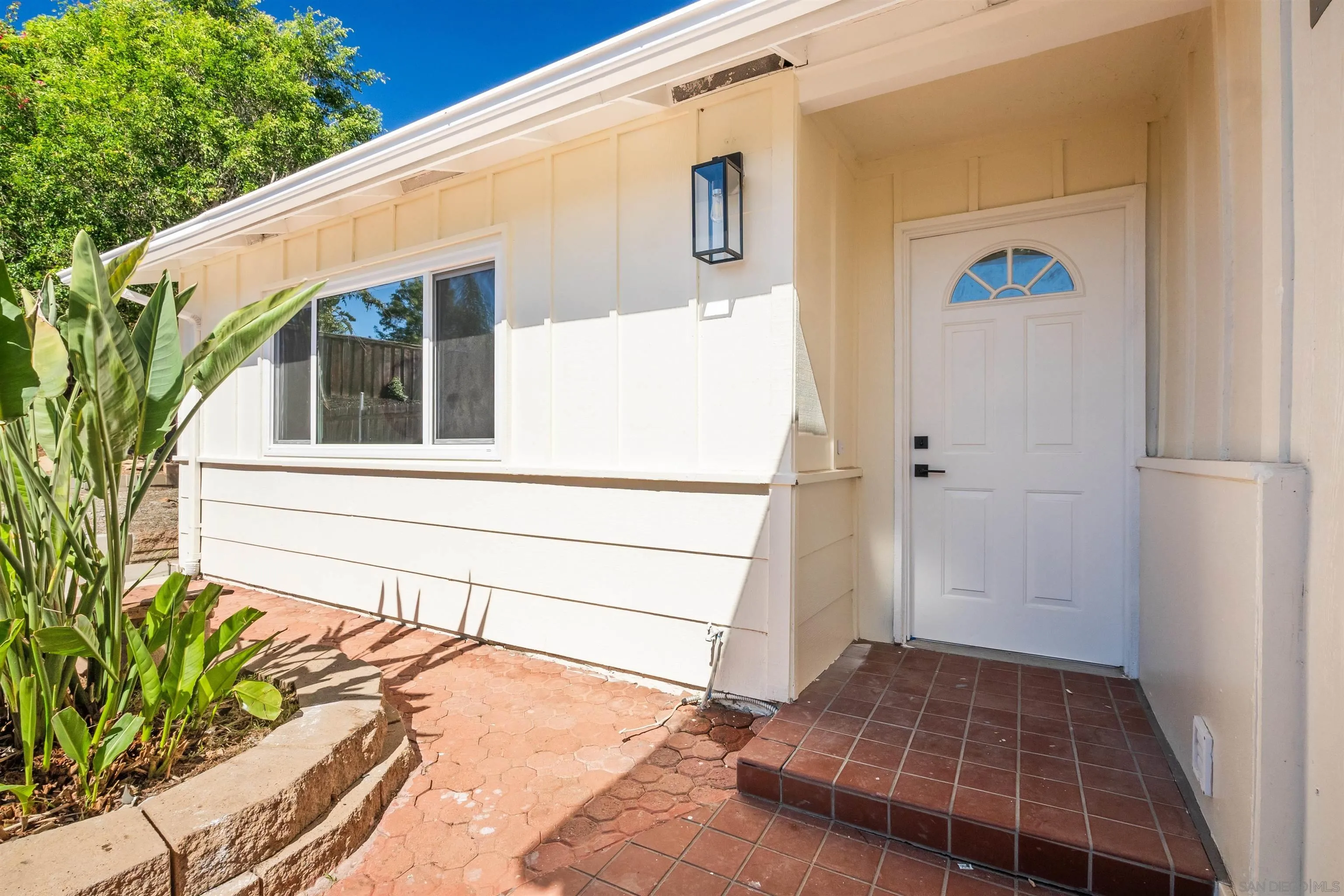 https://cdn.realtyfeed.com/cdn/127/250042017/8015ce852c21698872f0652c5f3aa0e0.webp