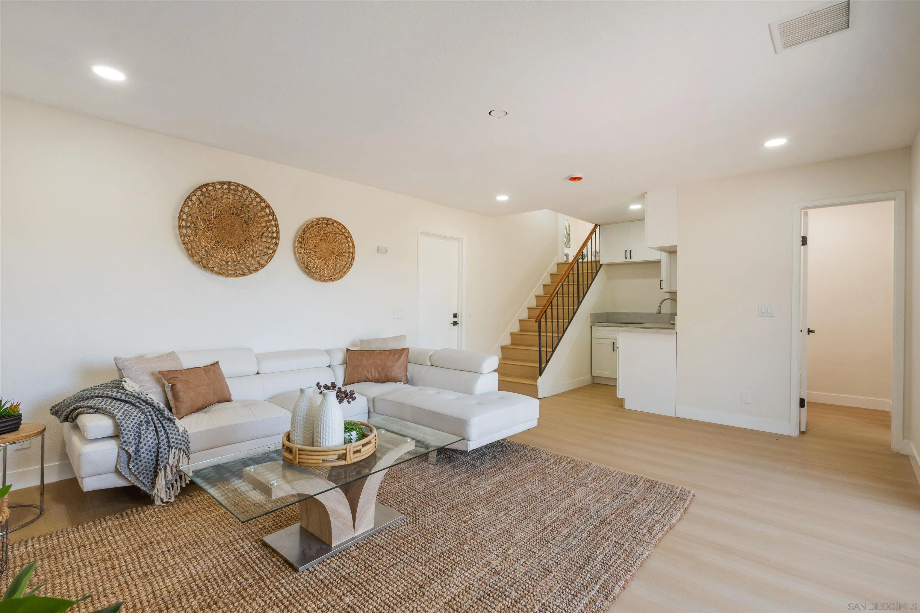 https://cdn.realtyfeed.com/cdn/127/250042017/be5275585bbbb36d139da422aa9d0e3e.webp