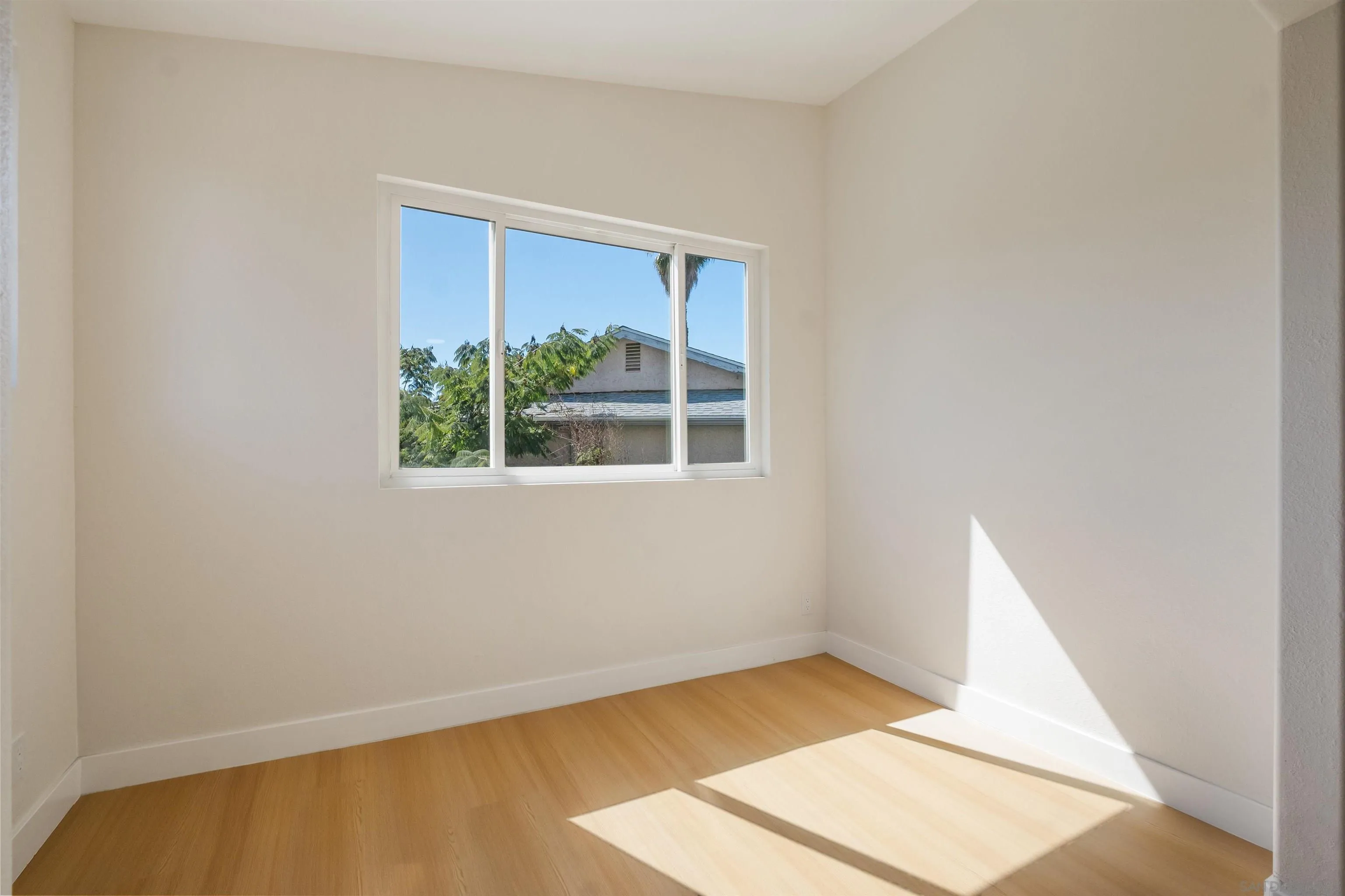 https://cdn.realtyfeed.com/cdn/127/250042017/f5415a7b43b886ef9091ceb130fa4a80.webp
