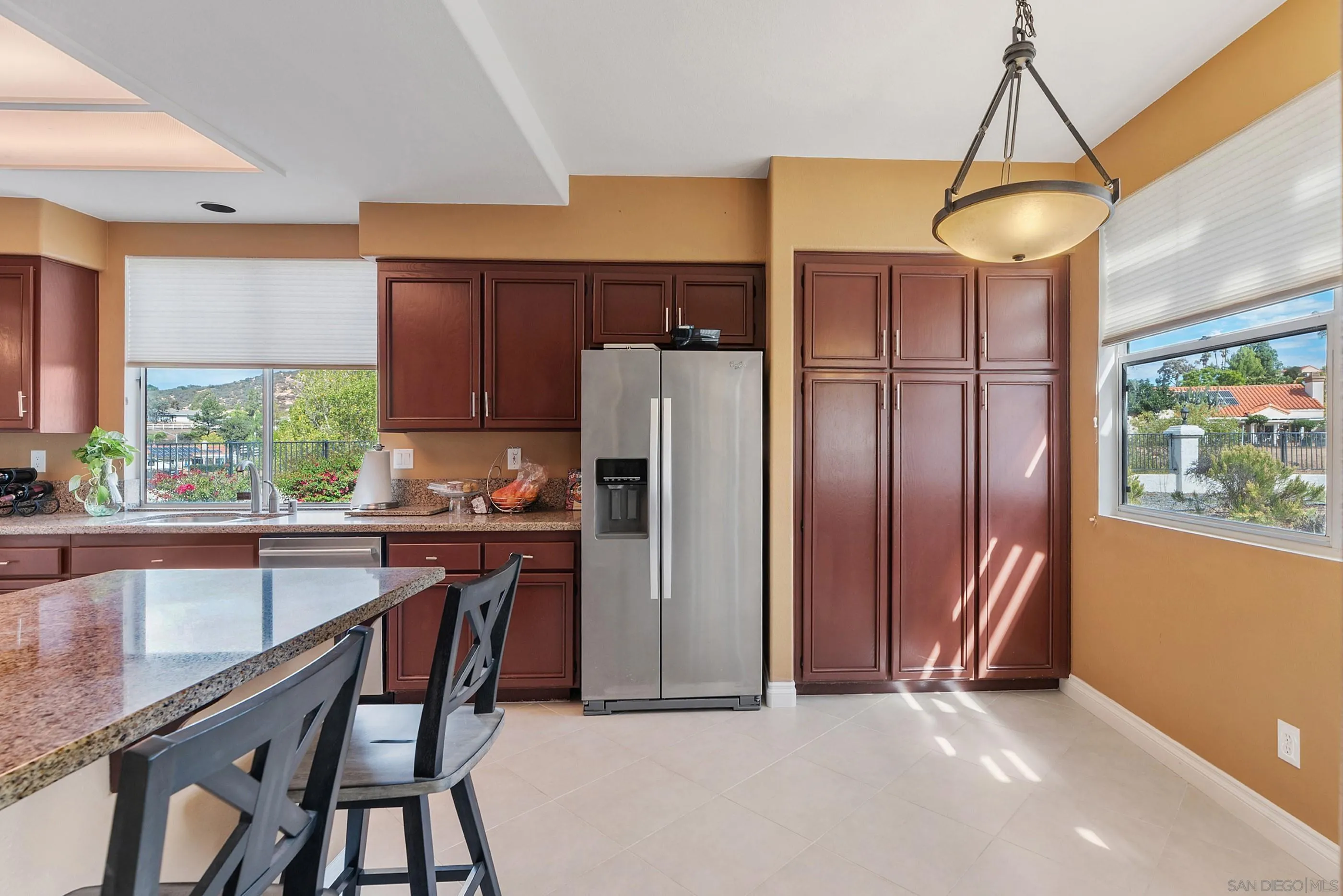 https://cdn.realtyfeed.com/cdn/127/250042020/60774717ec5a6544121918513255af93.webp