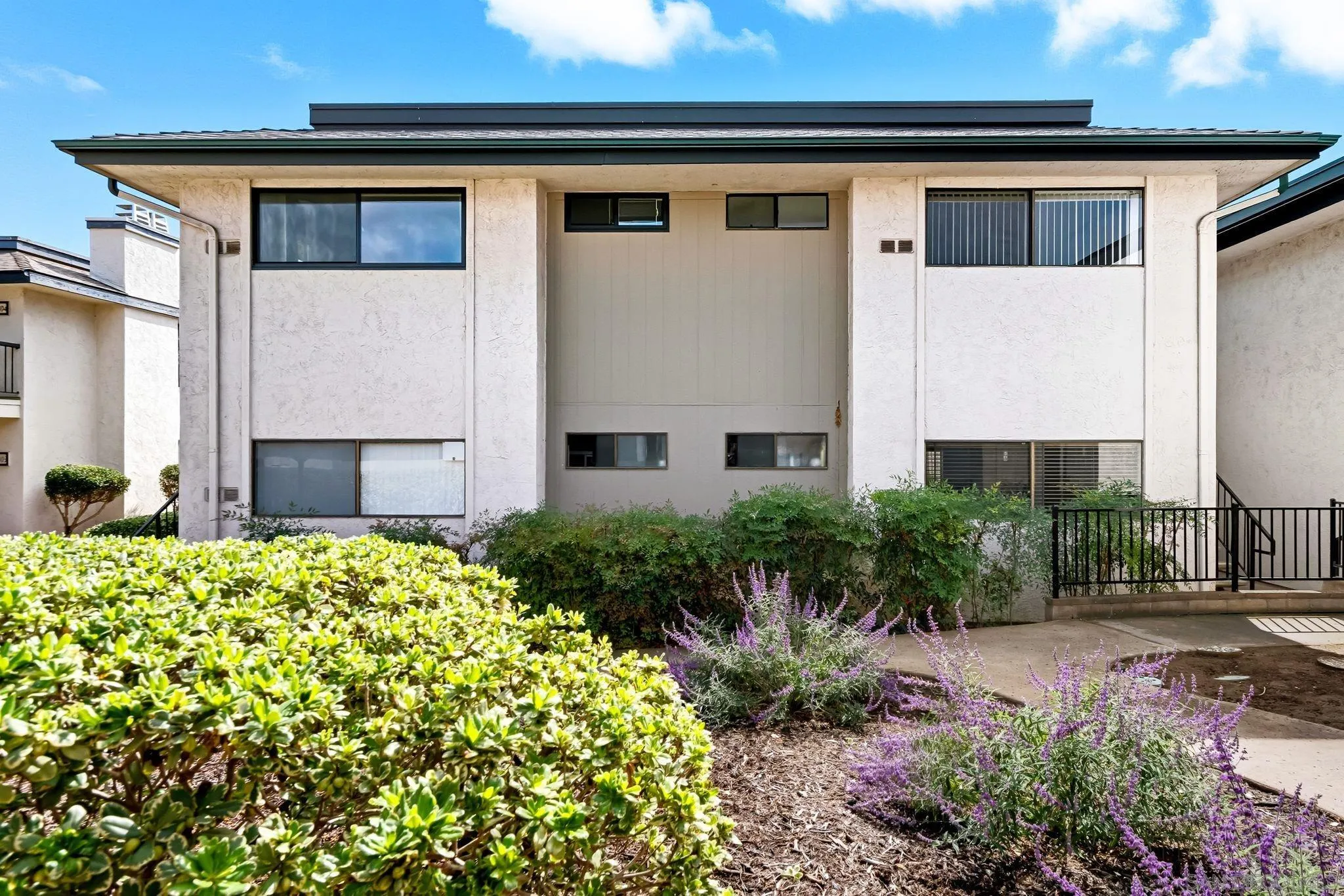 https://cdn.realtyfeed.com/cdn/127/250042021/830acf73506533d171f577445d14b7e8.webp