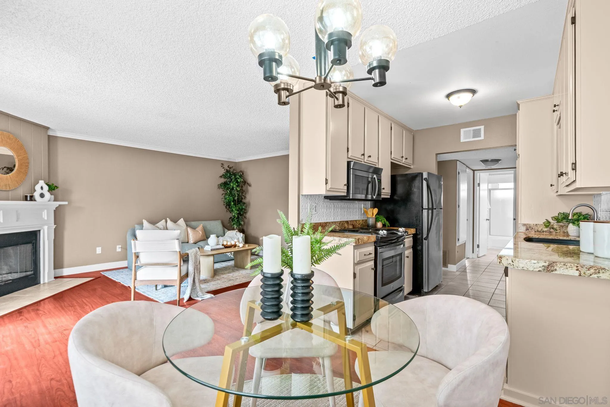 https://cdn.realtyfeed.com/cdn/127/250042021/d8ab215434a7247422d2d31362db8b7b.webp