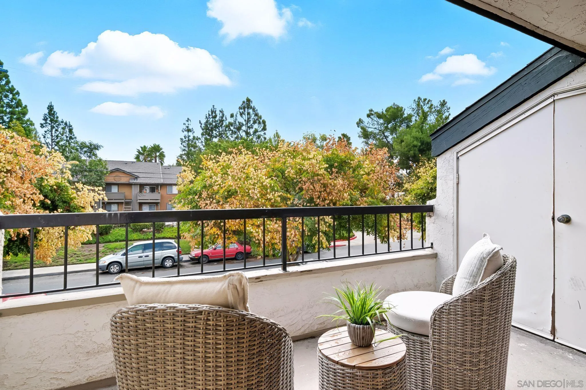 https://cdn.realtyfeed.com/cdn/127/250042021/ea9c13aa6ab23c980a4d6b201786e191.webp