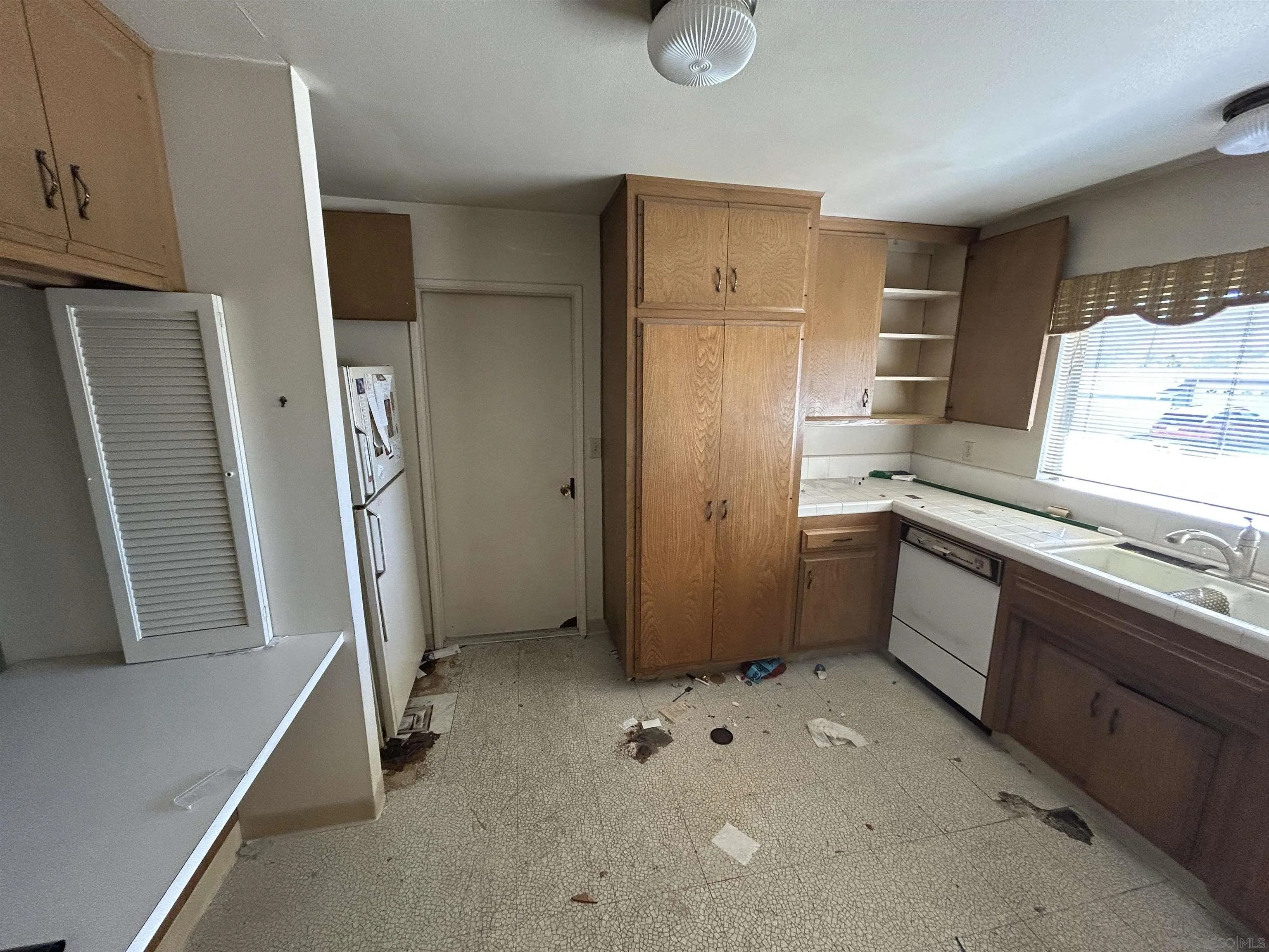 https://cdn.realtyfeed.com/cdn/127/250042022/2d3abf30d2df2a2f507d9850b9f93484.webp