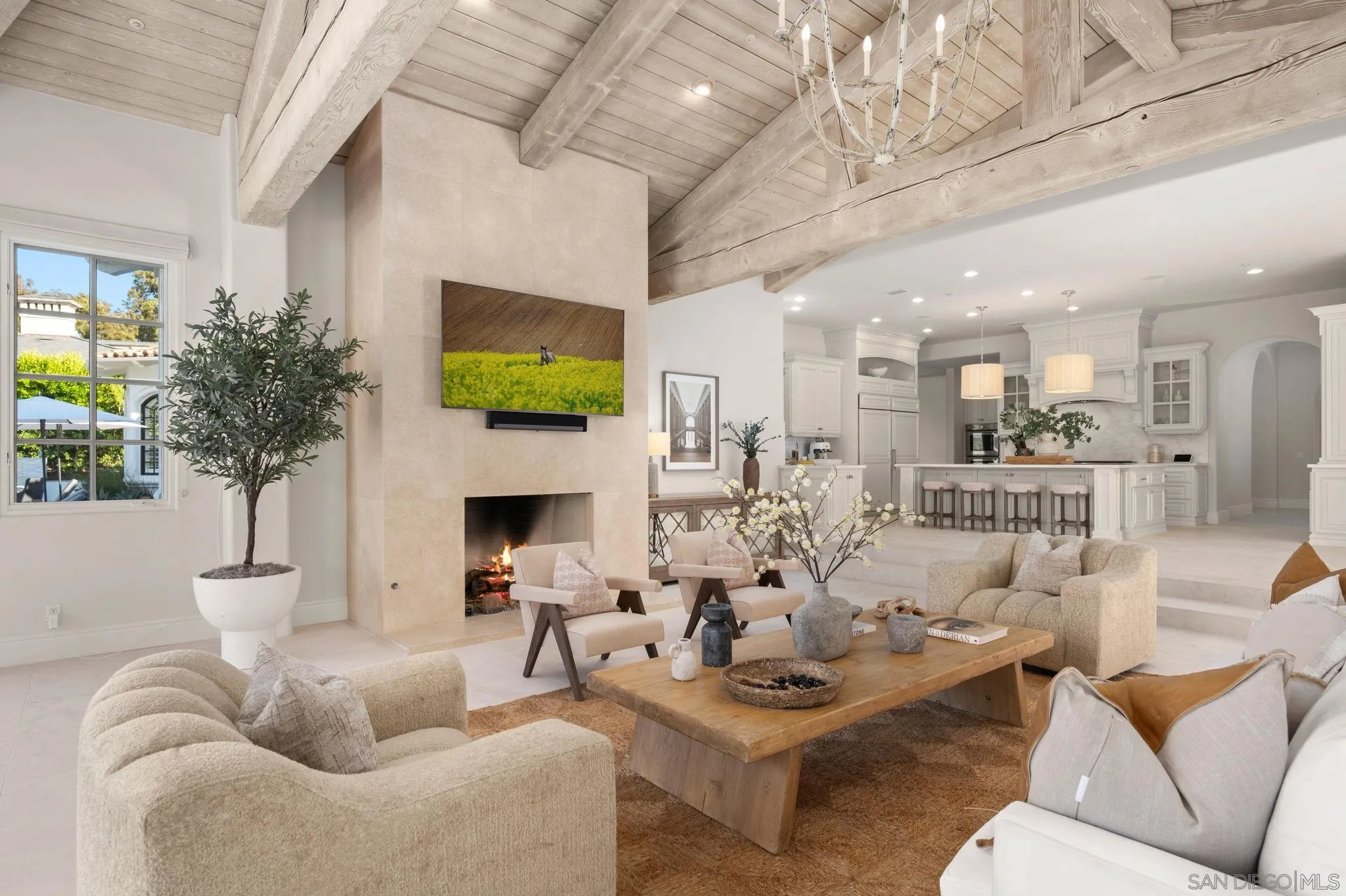 https://cdn.realtyfeed.com/cdn/127/250042023/45dbaa23982df05e908afb58bd3d61cd.webp
