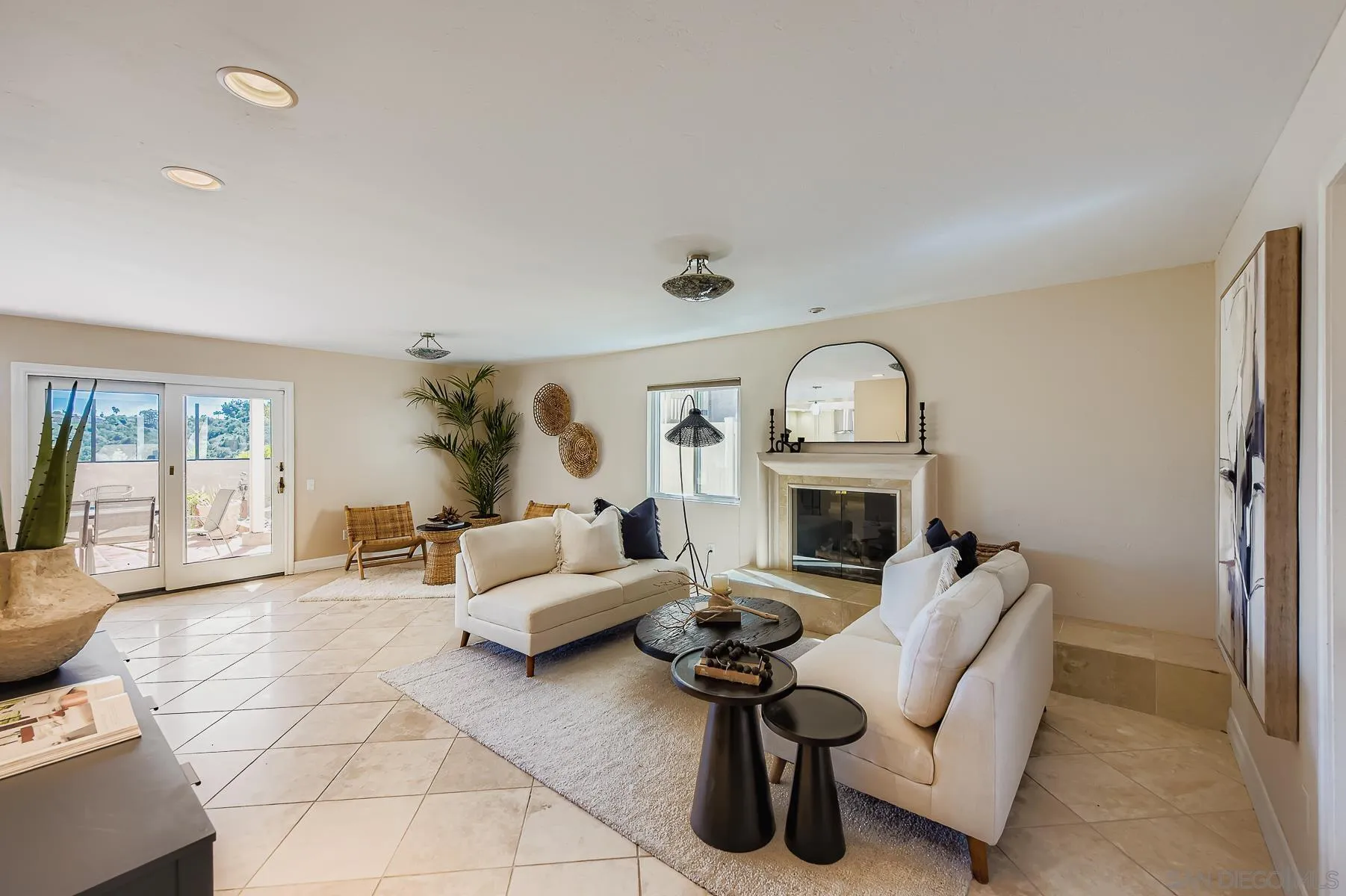 https://cdn.realtyfeed.com/cdn/127/250042027/01c5ff32a791e57b8dca40c6172a973a.webp