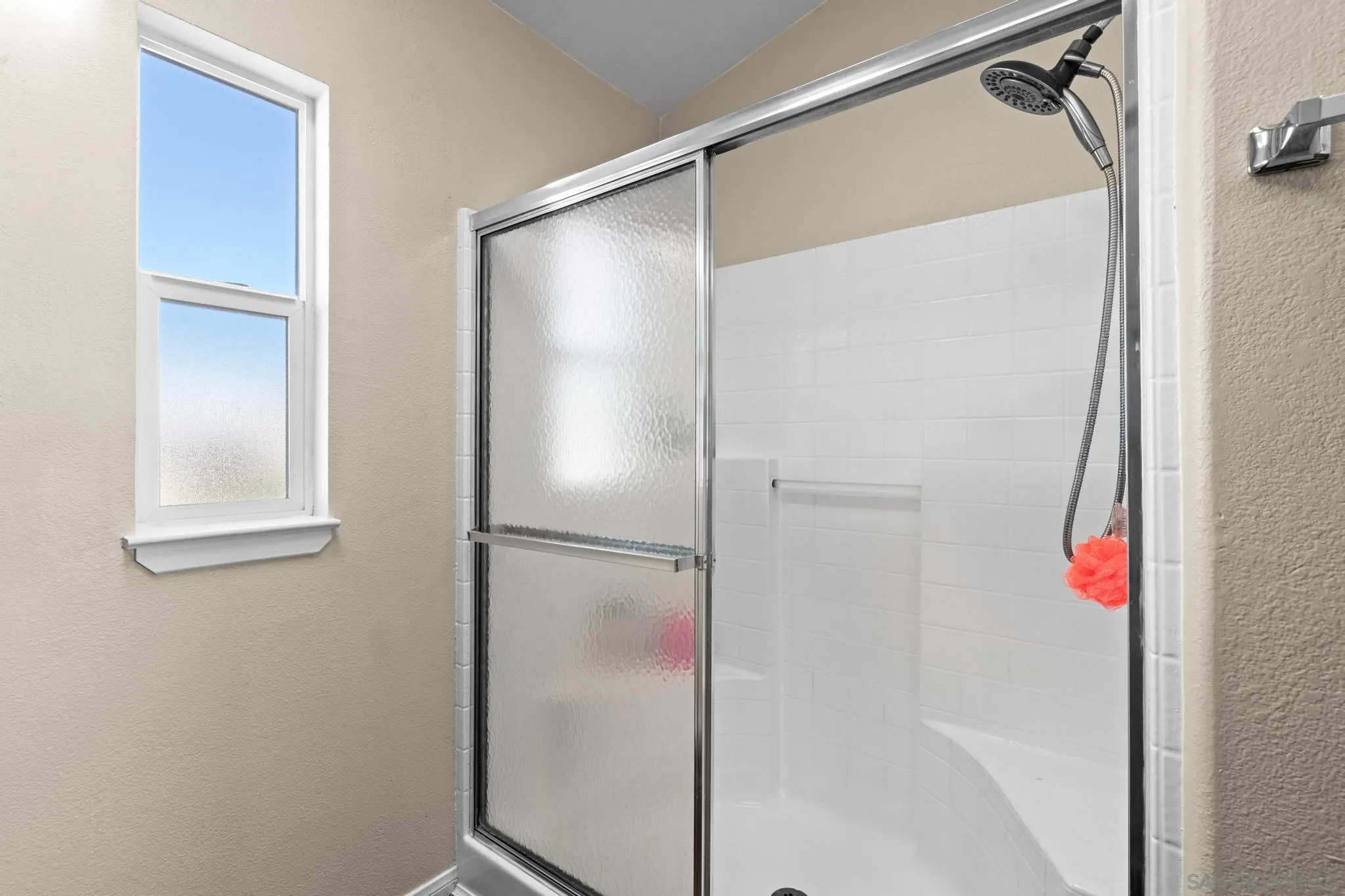 https://cdn.realtyfeed.com/cdn/127/250042031/50cc88a068bf99be8957c852846b3197.webp