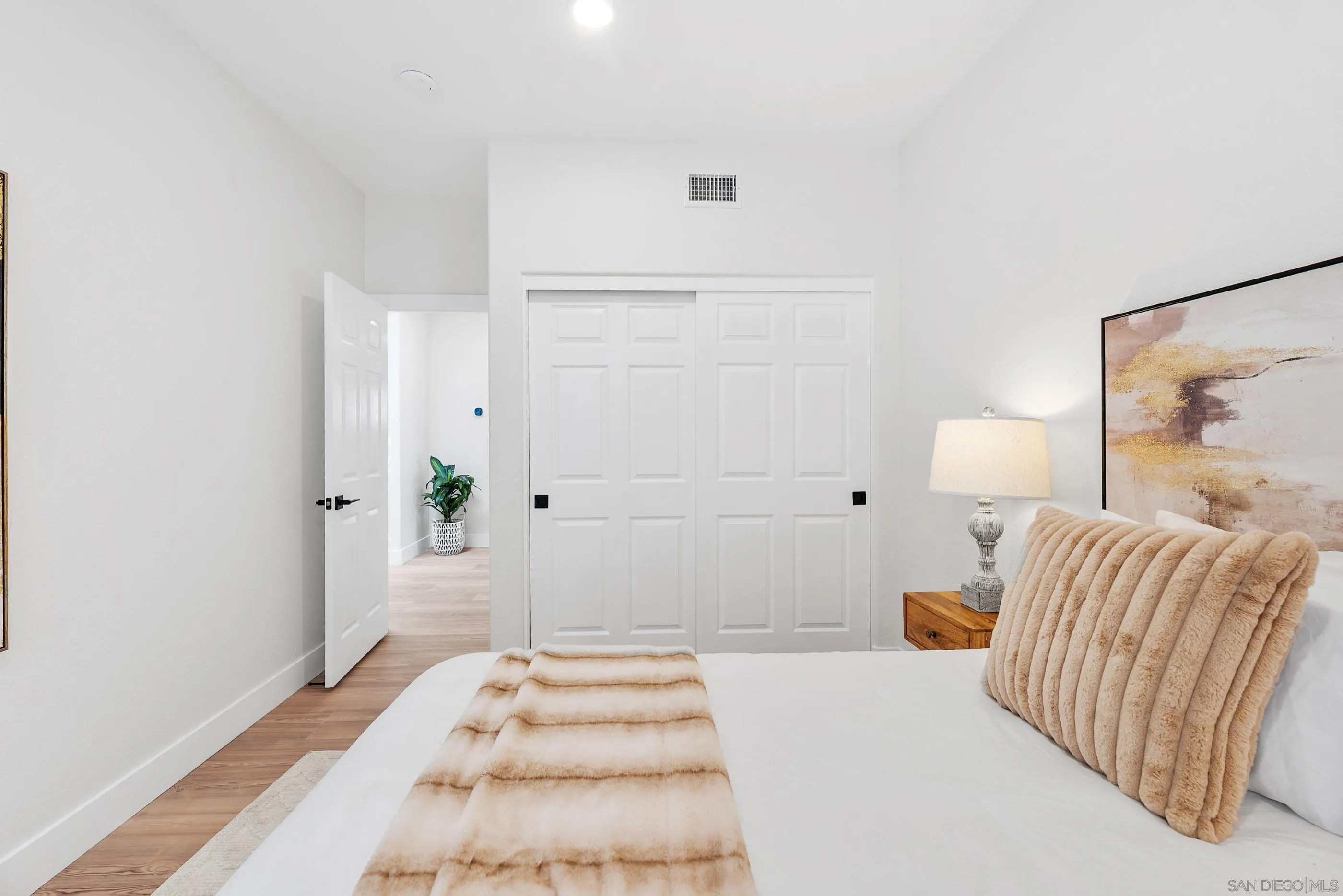 https://cdn.realtyfeed.com/cdn/127/250042038/882010f96c8ebdf2e910e8a3e4ca8a91.webp