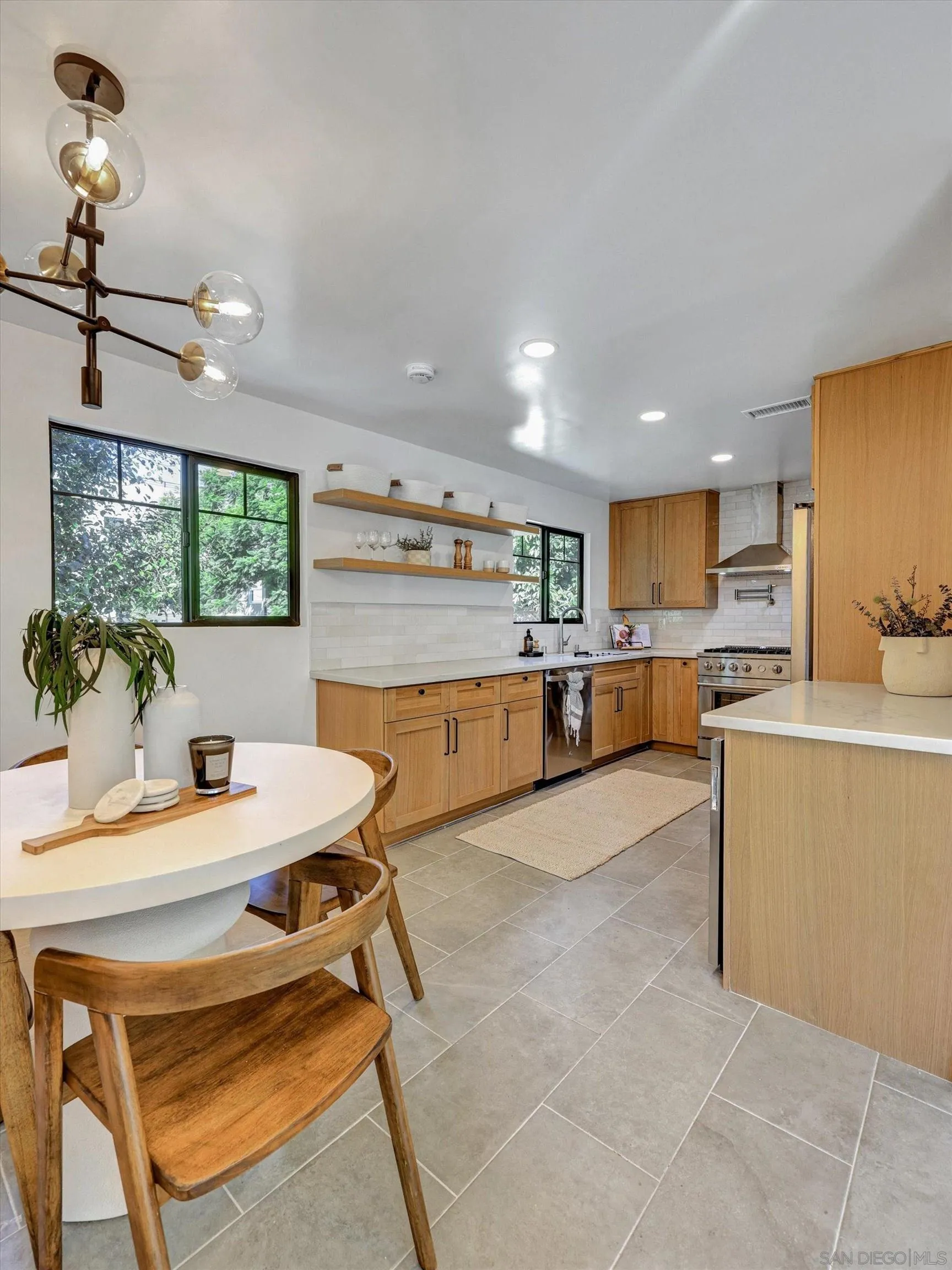 https://cdn.realtyfeed.com/cdn/127/250042039/1d70f17aacdb0a0c2709818a805786ad.webp