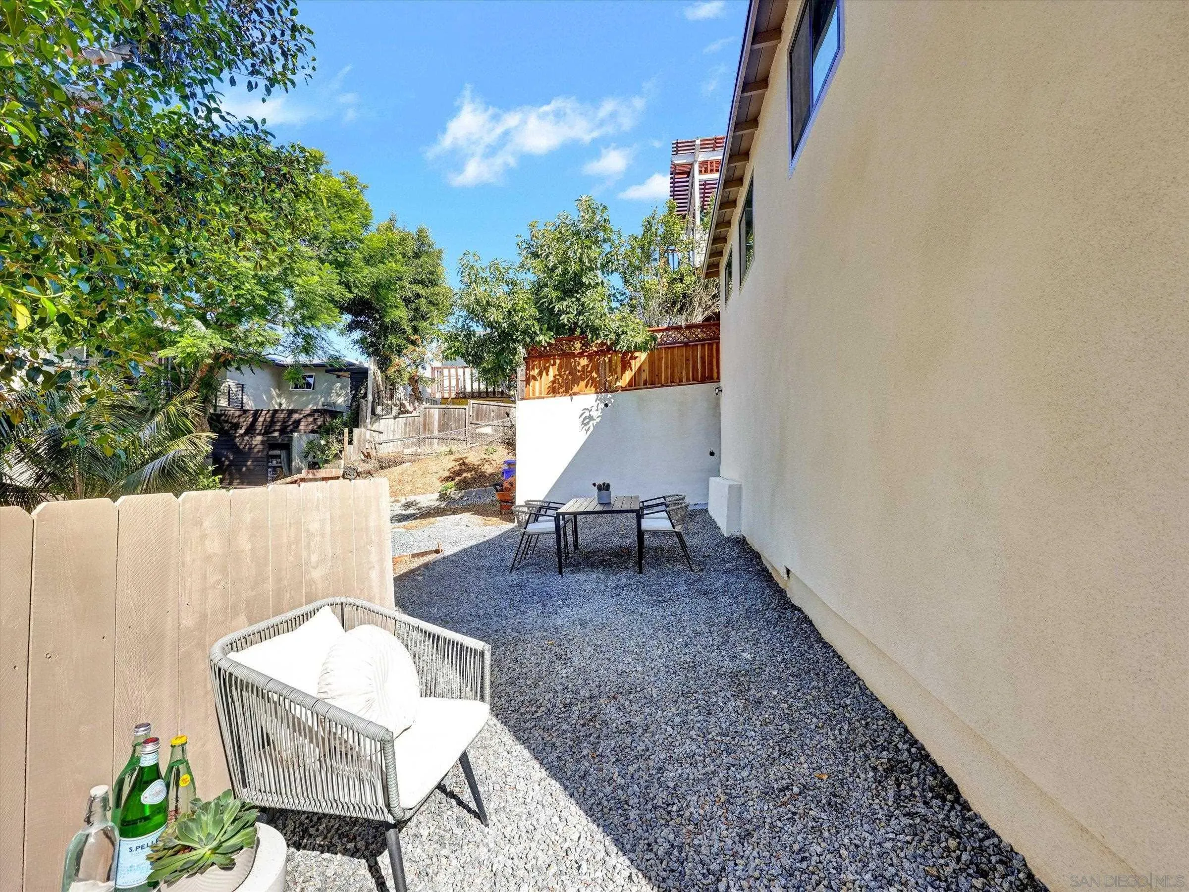 https://cdn.realtyfeed.com/cdn/127/250042039/4d89fec9e65b4d9c53afceadb35477b7.webp