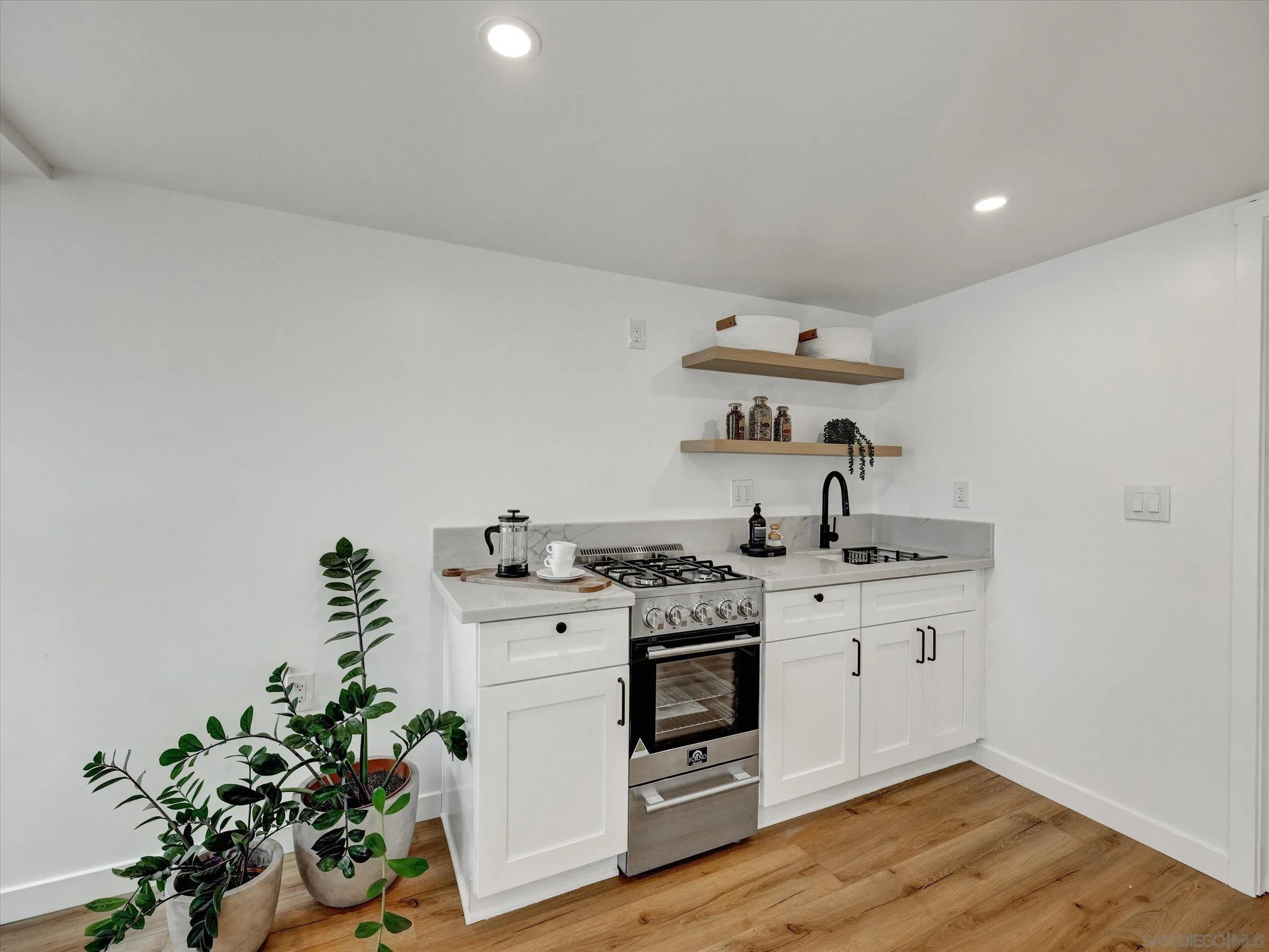 https://cdn.realtyfeed.com/cdn/127/250042039/b8b6be7813c83f785ec8d244cfa9eea9.webp