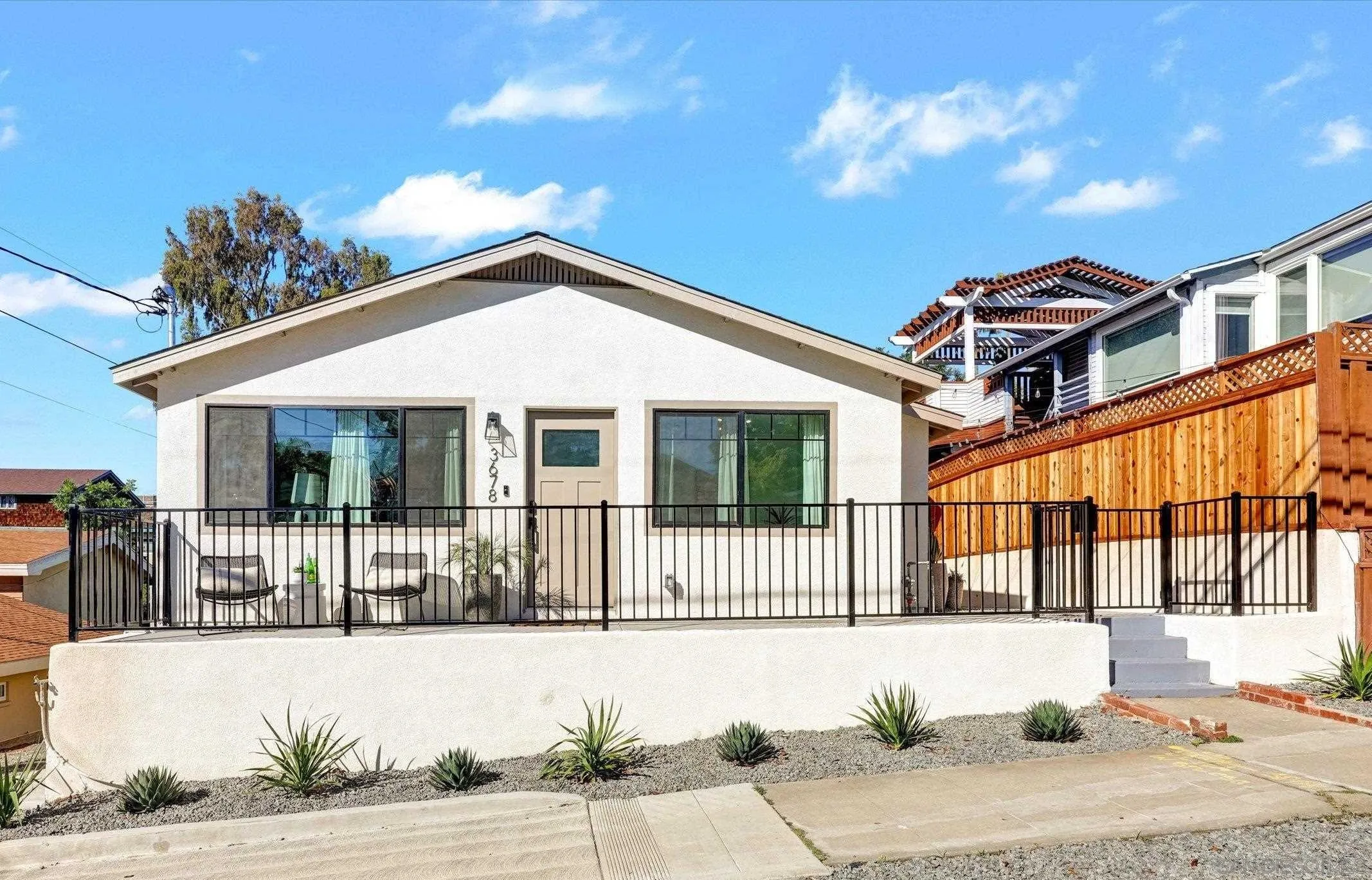 https://cdn.realtyfeed.com/cdn/127/250042039/e998888c97efd3c01fe1962b7f36f5d3.webp