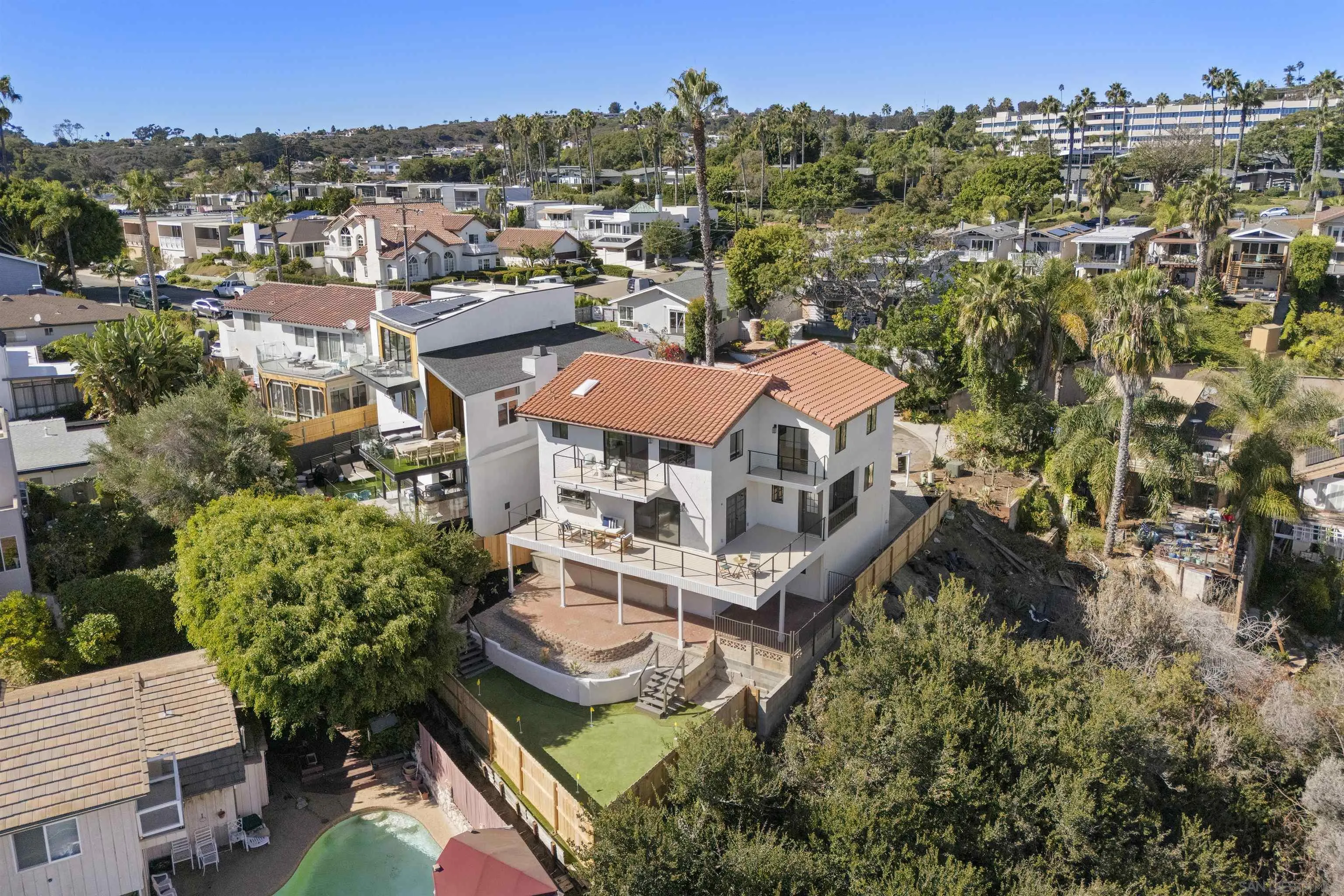 https://cdn.realtyfeed.com/cdn/127/250042048/001e53d19c50b9c38a172df6c7f7284b.webp