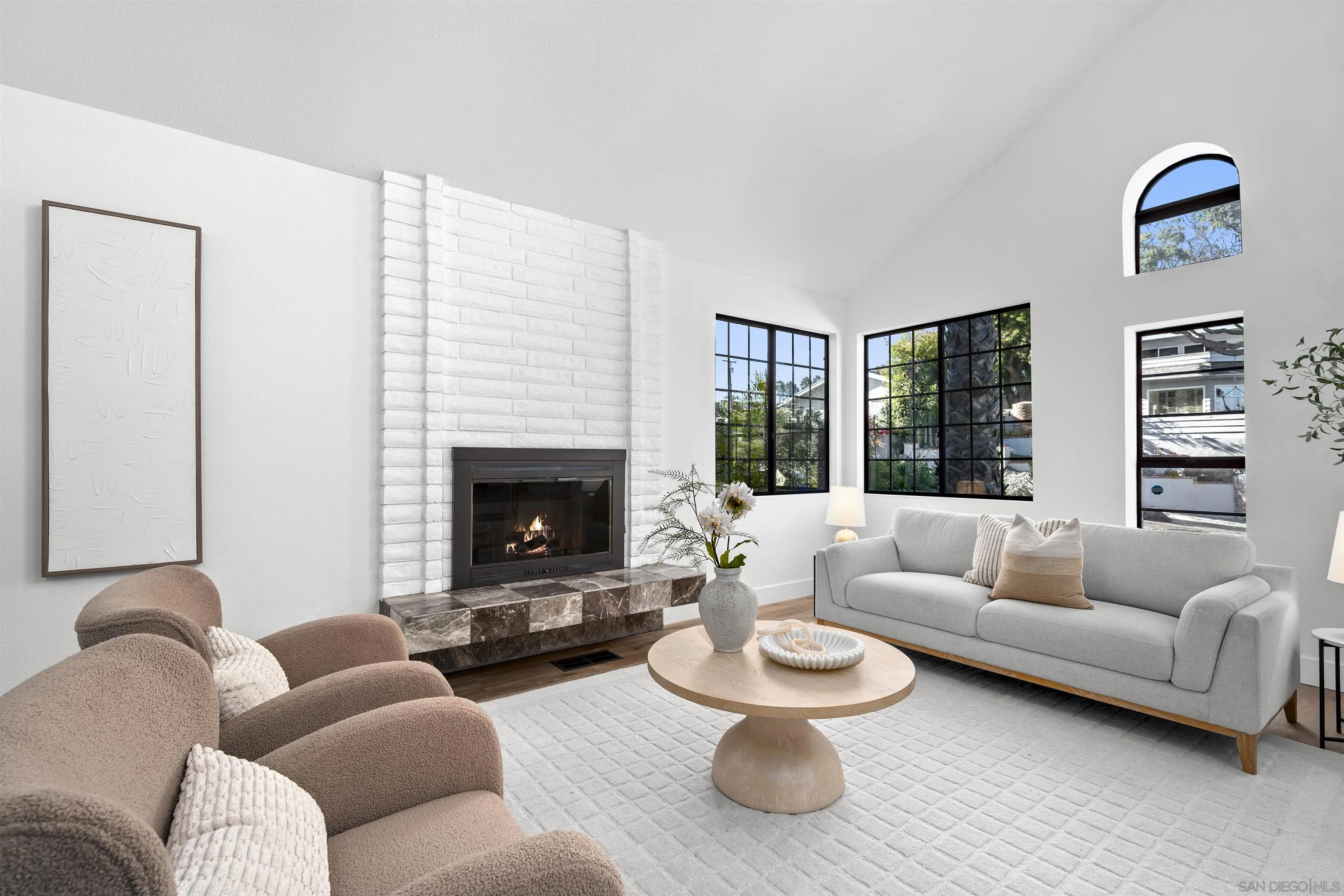 https://cdn.realtyfeed.com/cdn/127/250042048/65ee37ca3bff70d0ff97400bf7acac0b.webp