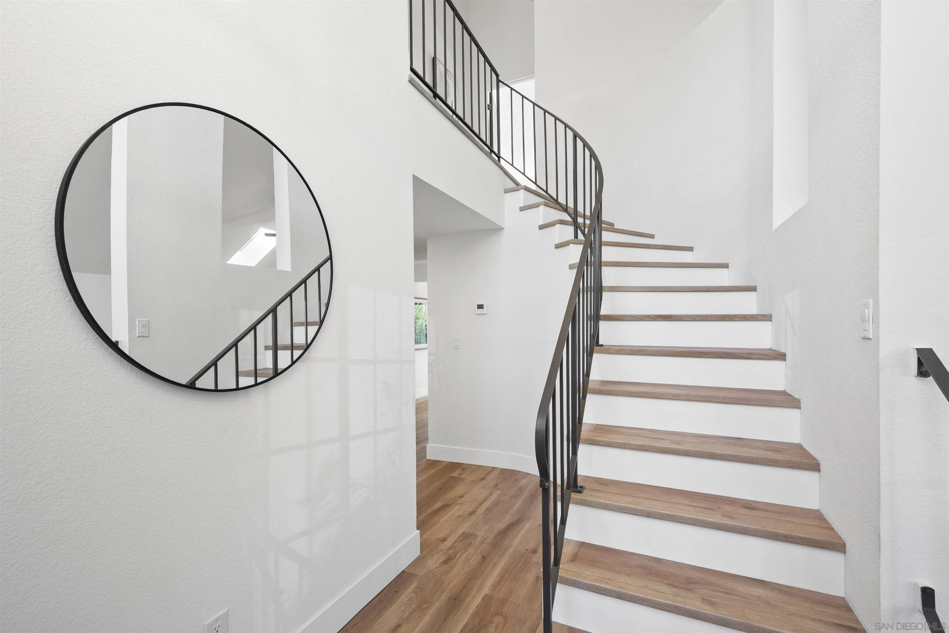 https://cdn.realtyfeed.com/cdn/127/250042048/a5711fca2c8721a993afca25f28233e6.webp