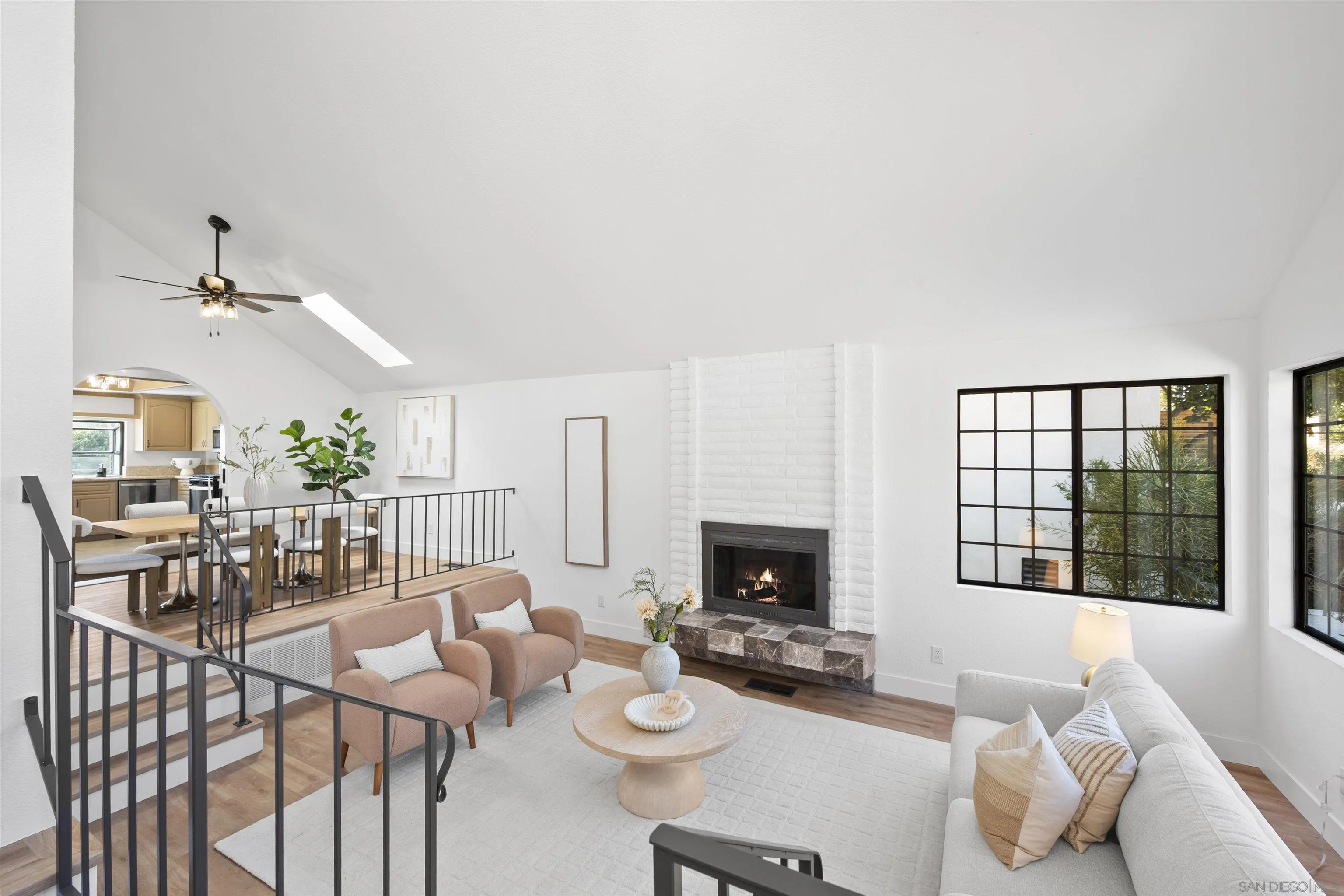 https://cdn.realtyfeed.com/cdn/127/250042048/f5ecbfe80a9fc3e44b70b39f8409d400.webp