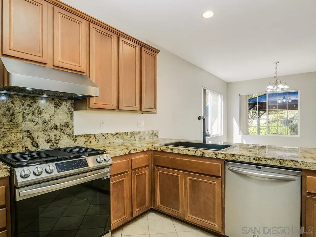https://cdn.realtyfeed.com/cdn/127/250042050/c12ca06ed68d41e98dc4f0fc1b0e3ce6.webp