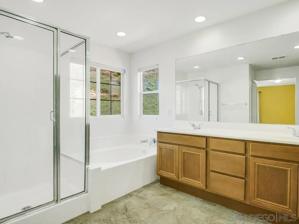 https://cdn.realtyfeed.com/cdn/127/250042050/dd9948162ca306fa38e700ce66ceae90.webp