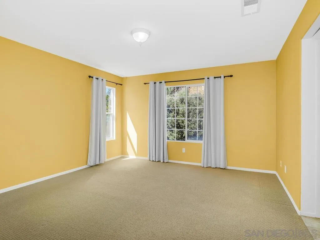 https://cdn.realtyfeed.com/cdn/127/250042050/e4cf0dc52f4e8662854535e5e9838145.webp