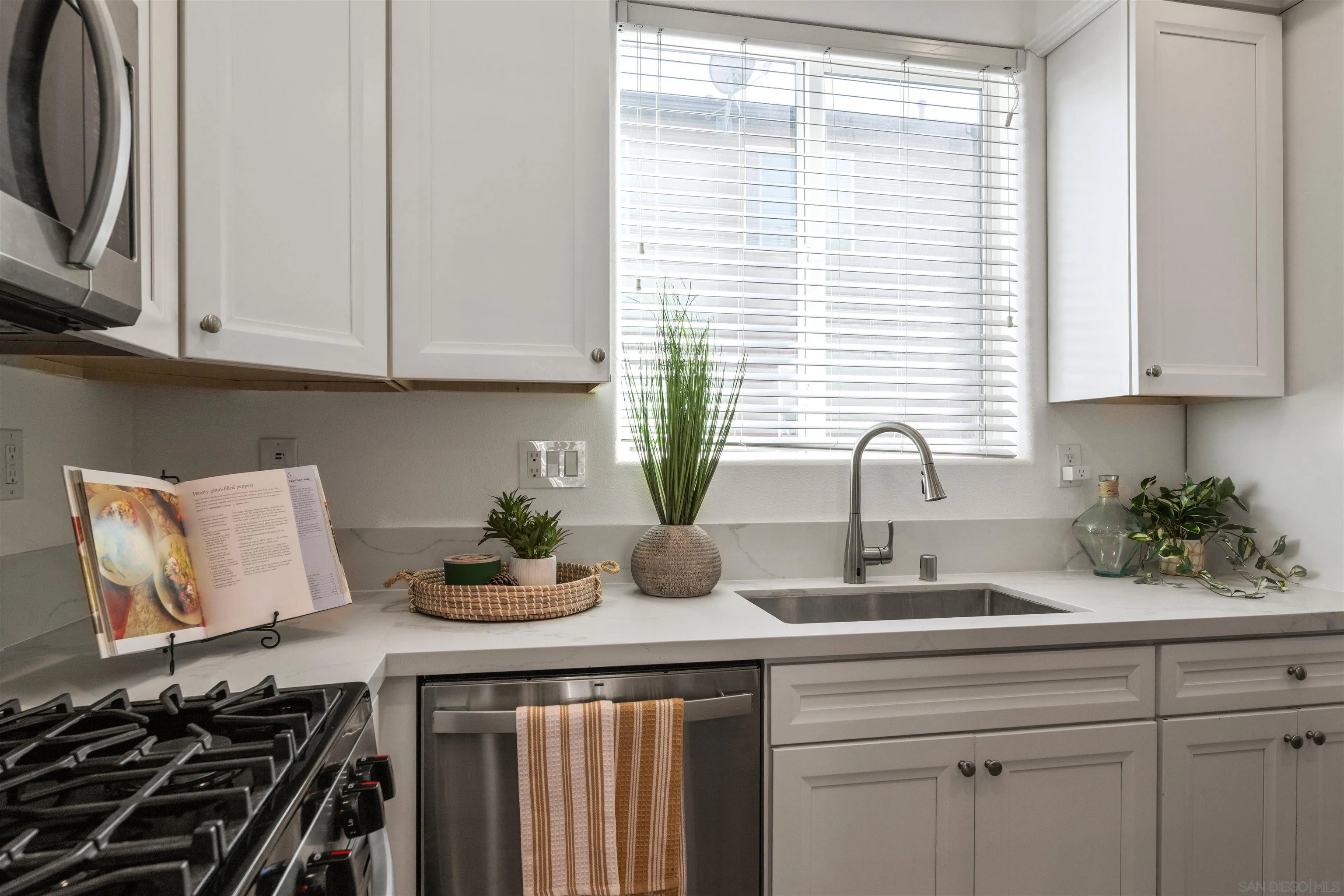 Photo #6: 250042051 Listing 