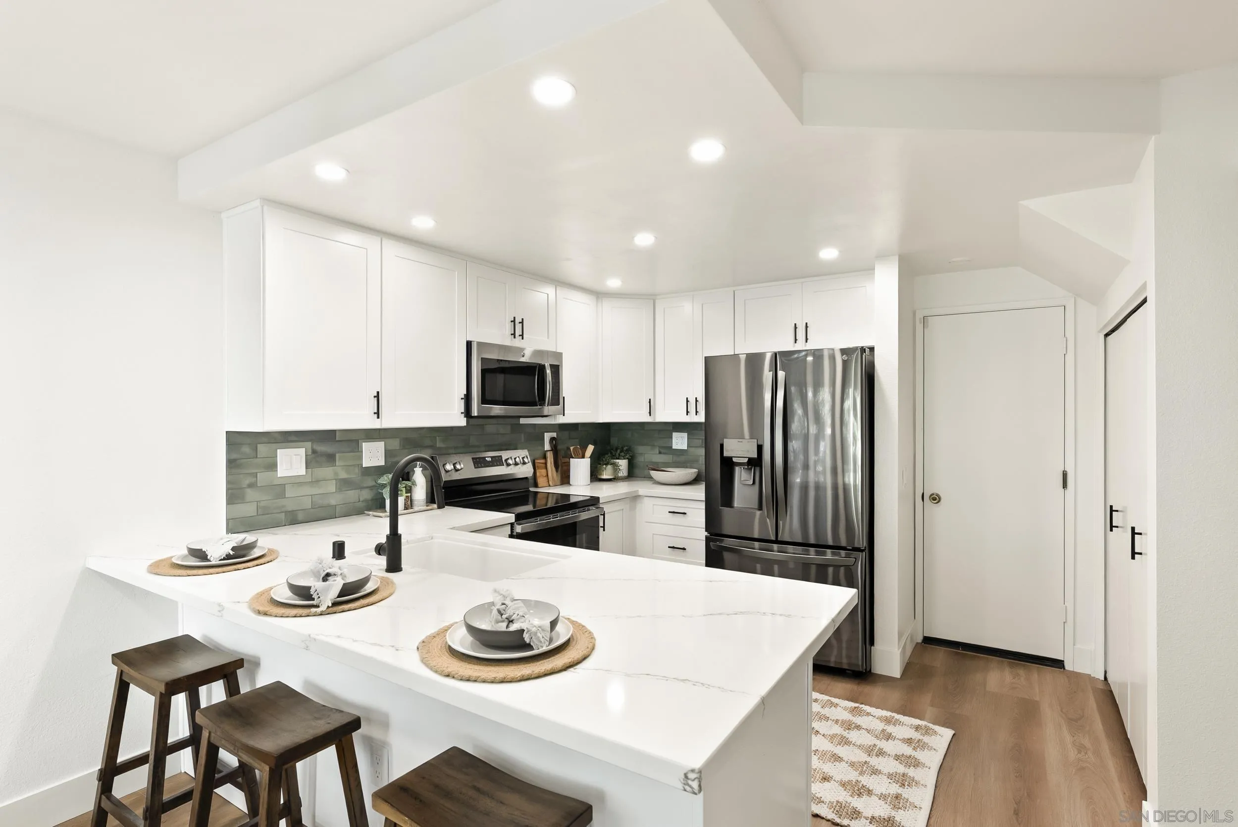 https://cdn.realtyfeed.com/cdn/127/250042052/82f13d0732fb96cc894158088e9cc765.webp