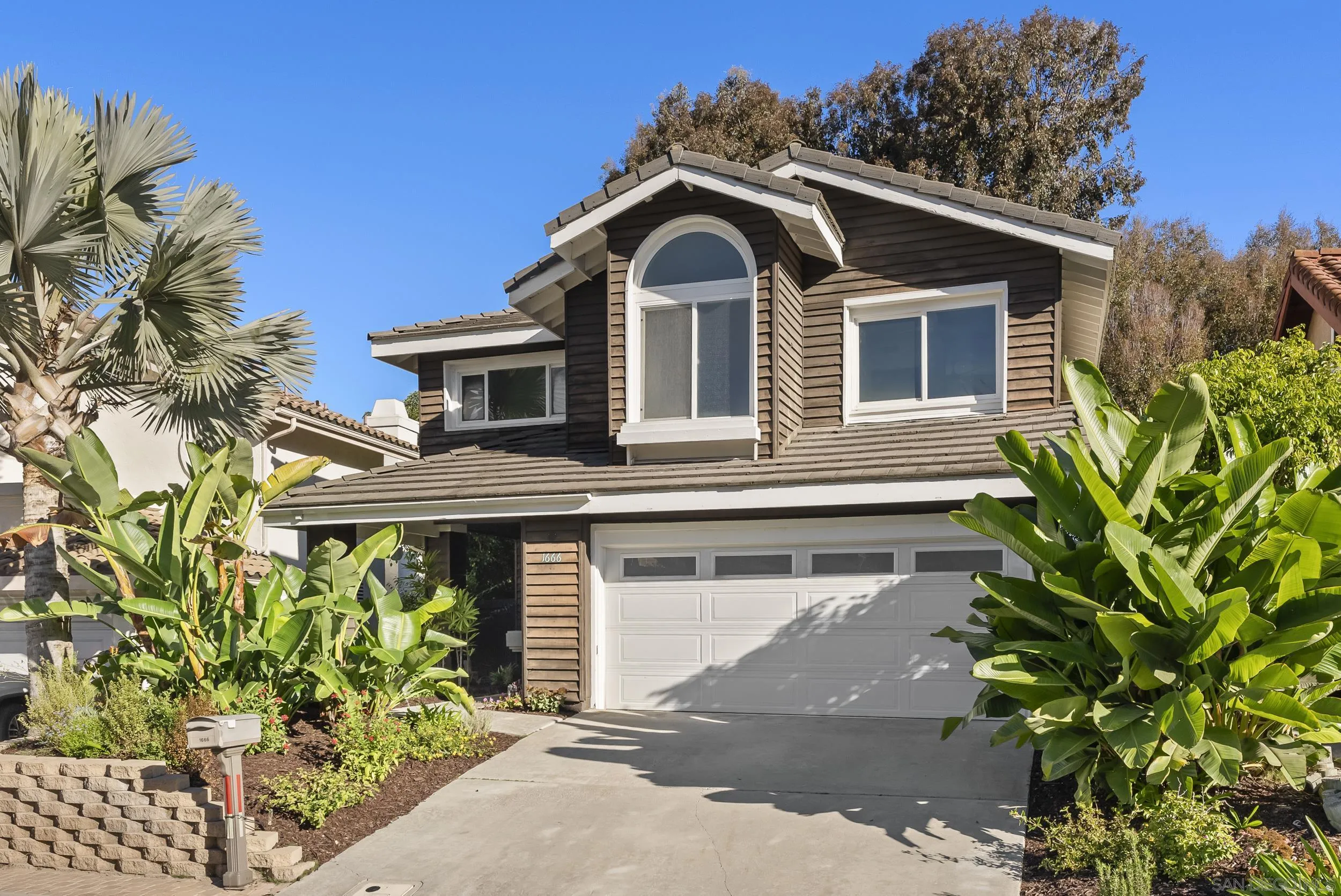 https://cdn.realtyfeed.com/cdn/127/250042052/c977737f62235d20e41abf05cbfe071b.webp