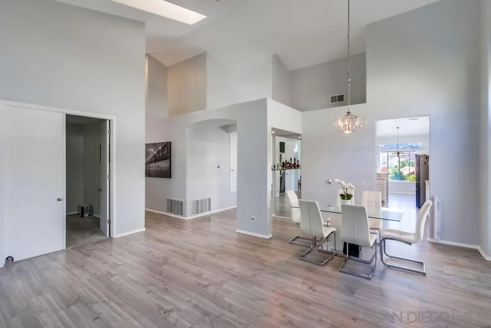https://cdn.realtyfeed.com/cdn/127/250042053/064bafca12c4ae2ad5e59f570a899fbc.webp