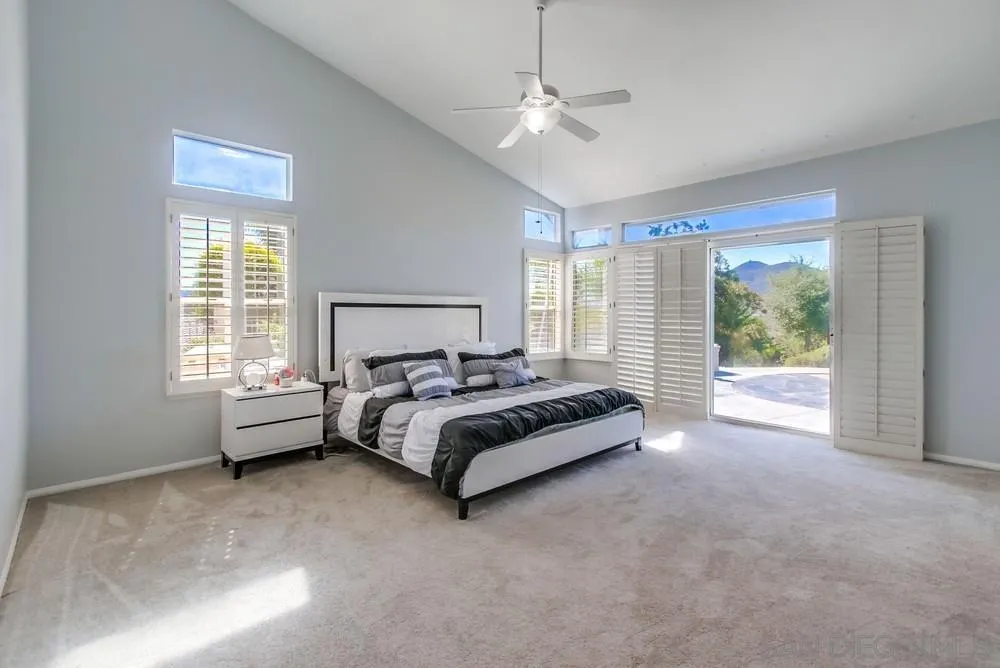 https://cdn.realtyfeed.com/cdn/127/250042053/076b44e57c782522884b2be4ff346e1b.webp