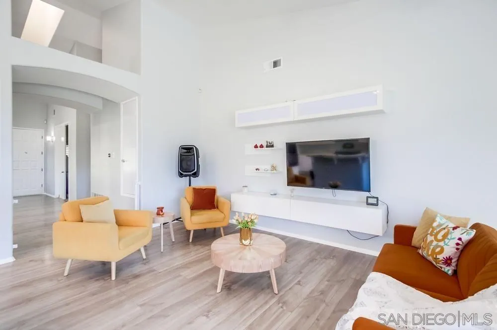 https://cdn.realtyfeed.com/cdn/127/250042053/325b8e8dbcbef0f4da48af79cbdae1e4.webp