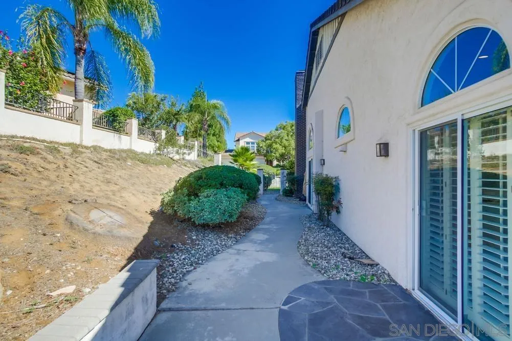https://cdn.realtyfeed.com/cdn/127/250042053/42d4501b0c579348ea5d82b28a318e56.webp