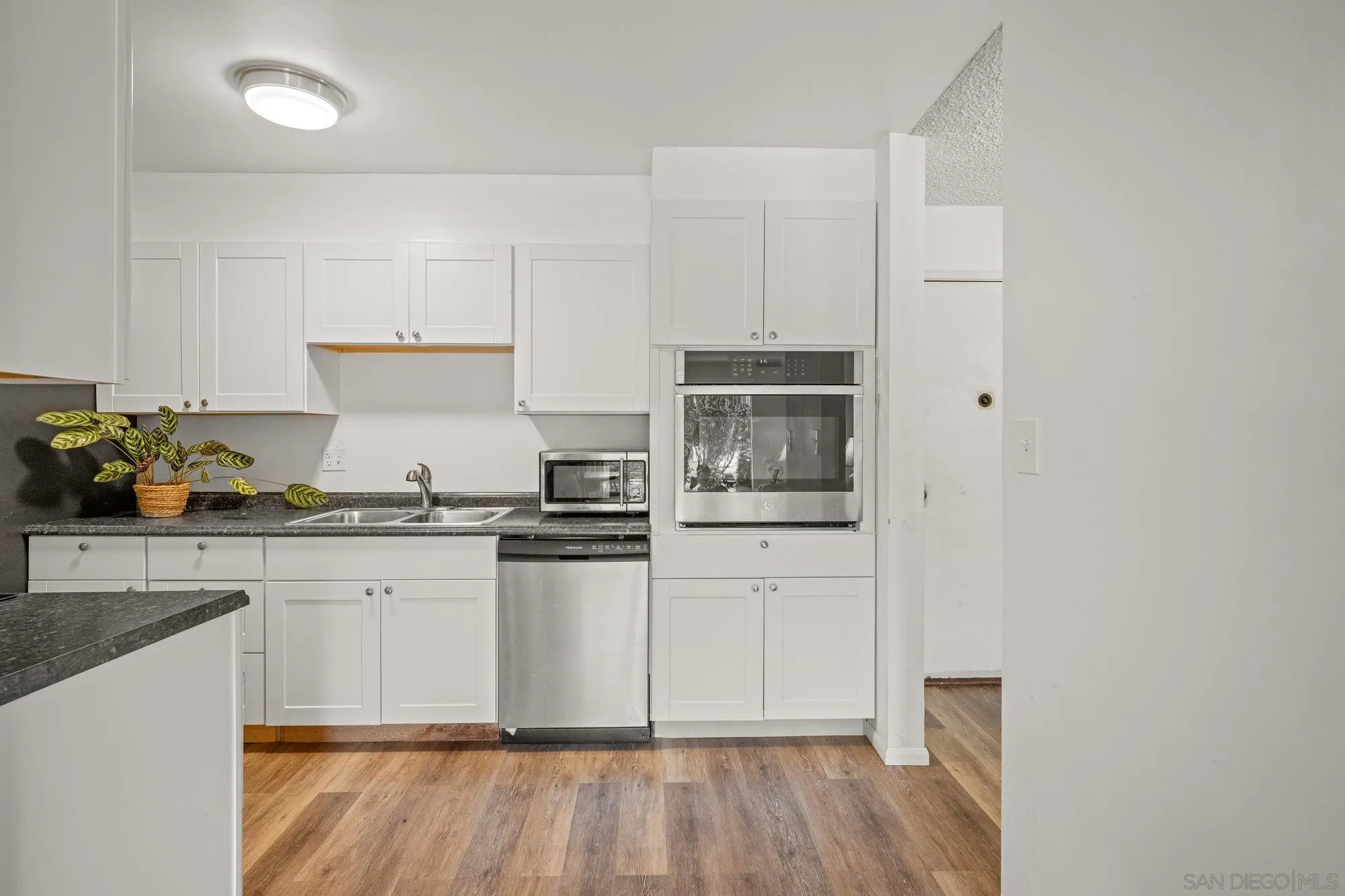 https://cdn.realtyfeed.com/cdn/127/250042055/16e1d8cb177089b3fe527f9e0cd4b657.webp