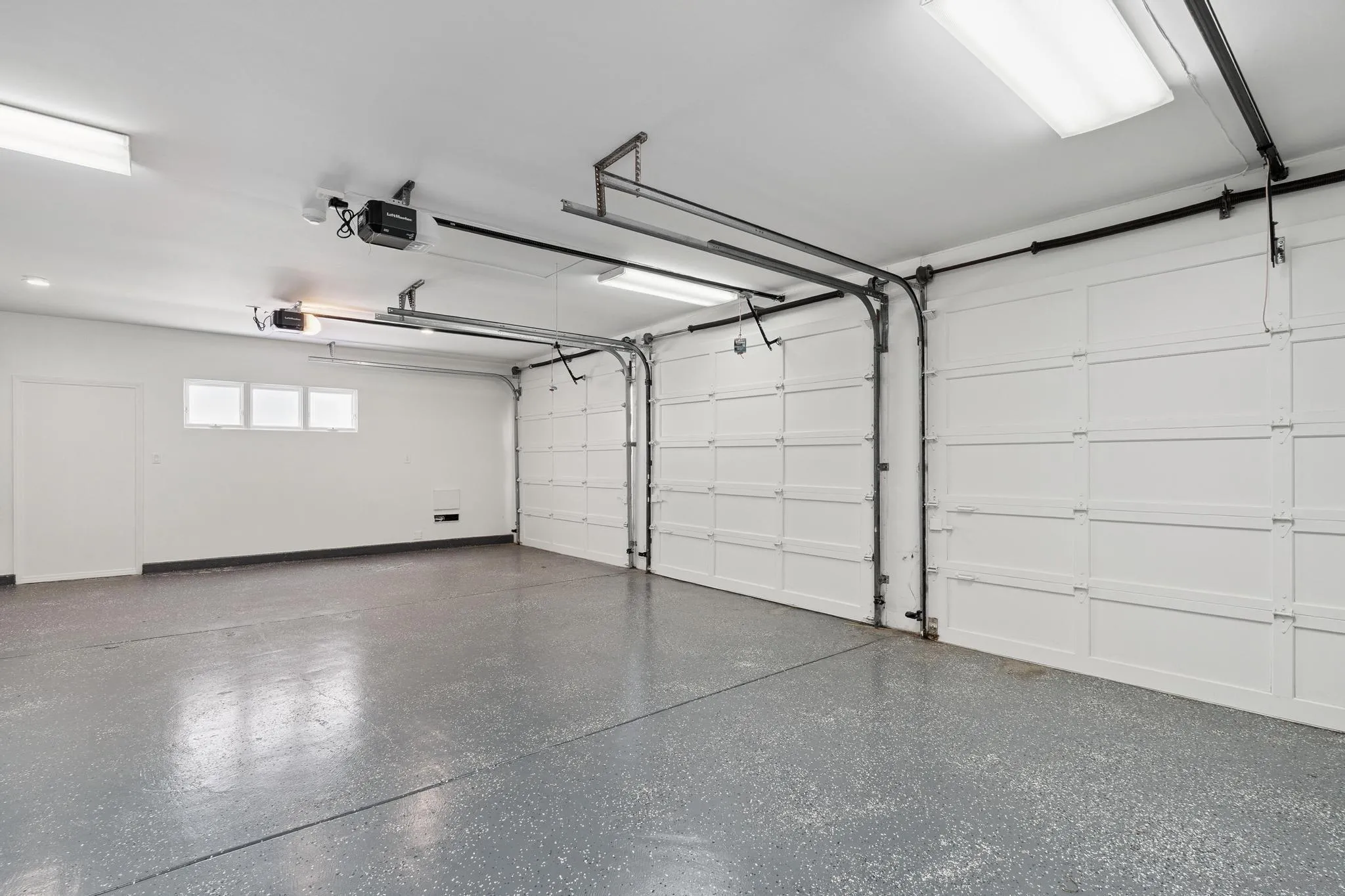 https://cdn.realtyfeed.com/cdn/127/250042060/221d814cb8360db79dc89a285a6f6fd9.webp