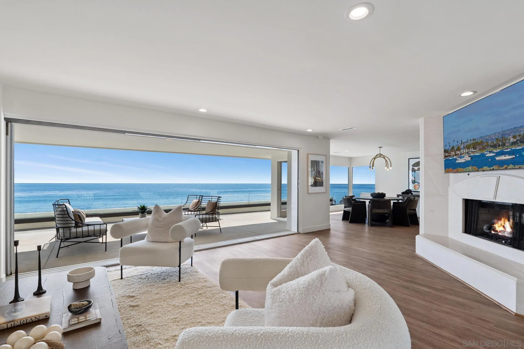 https://cdn.realtyfeed.com/cdn/127/250042060/96c5b6f1cea862244af1f021a2c234eb.webp