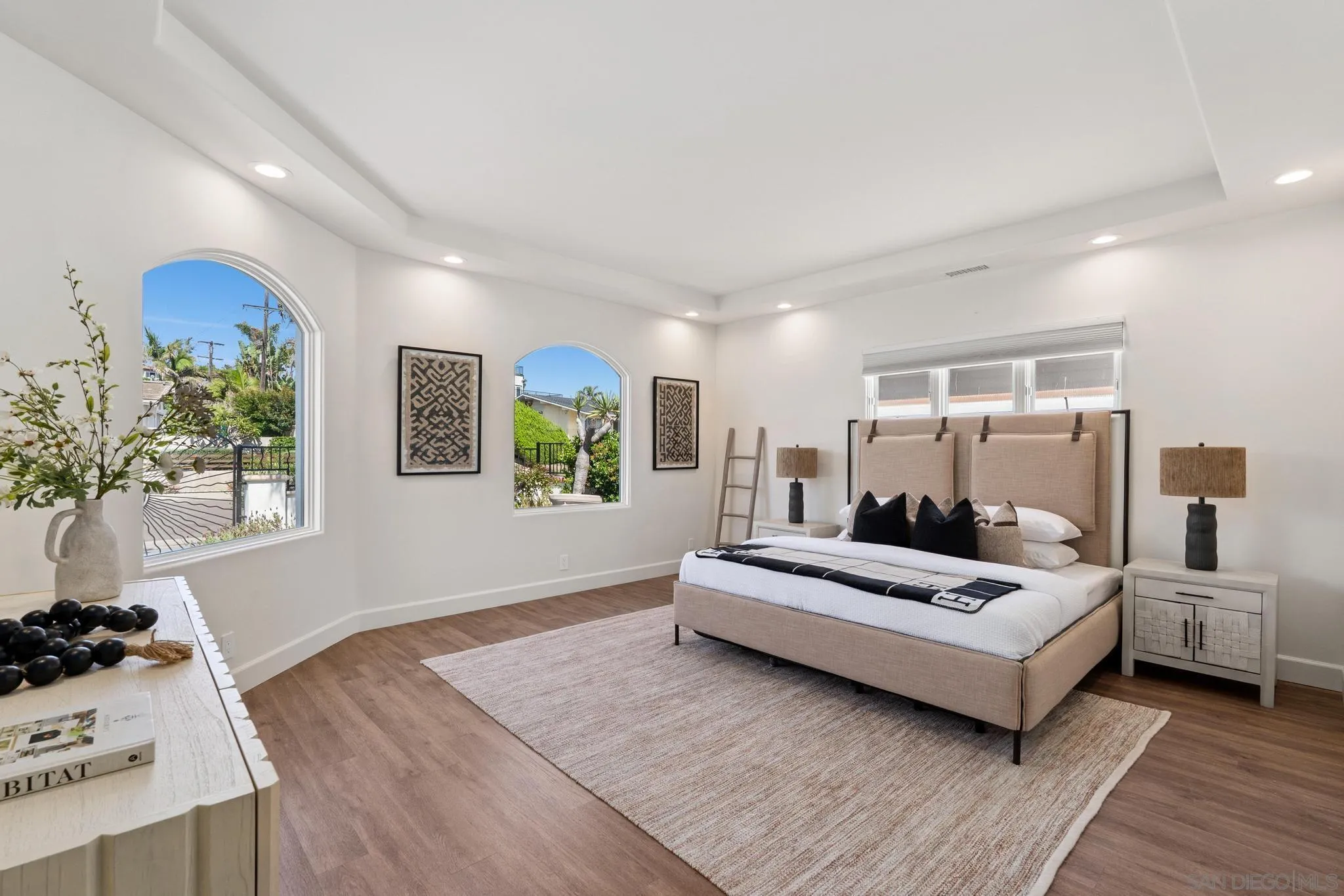 https://cdn.realtyfeed.com/cdn/127/250042060/aa723d9bca5c225f66924e46b46bd744.webp