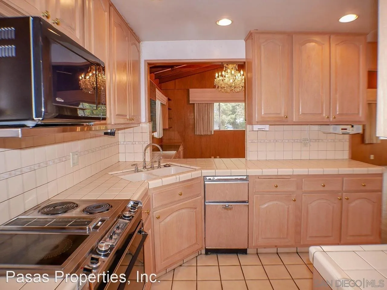 https://cdn.realtyfeed.com/cdn/127/250042061/34cd9eff049cdb4d53f79fd931e3d1e0.webp