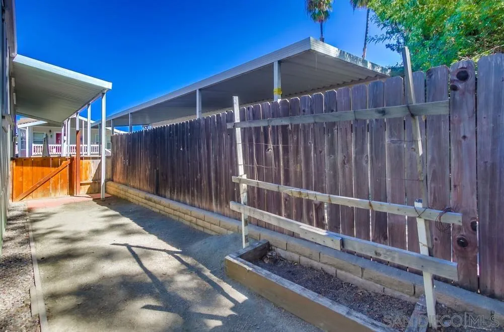 https://cdn.realtyfeed.com/cdn/127/250042069/685afc1b4feab6e85972a3ec7cfc2d20.webp