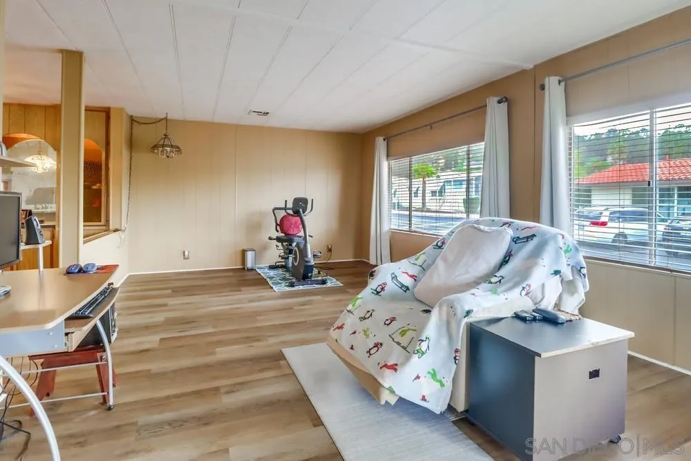https://cdn.realtyfeed.com/cdn/127/250042076/0dda3675a5a8f07af8bd20ed71c163a7.webp