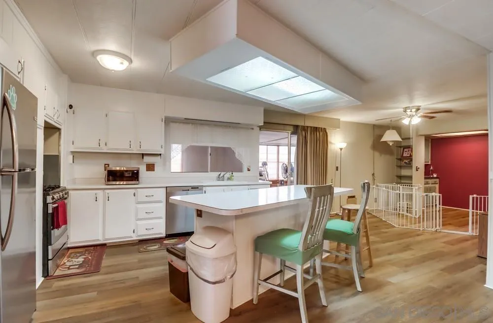 https://cdn.realtyfeed.com/cdn/127/250042076/36ca24a741df997a19f25597b73c27d0.webp