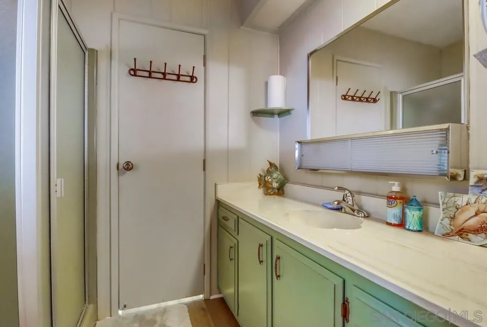 https://cdn.realtyfeed.com/cdn/127/250042076/46c38a377f59b35cbc710e1849d92dd4.webp