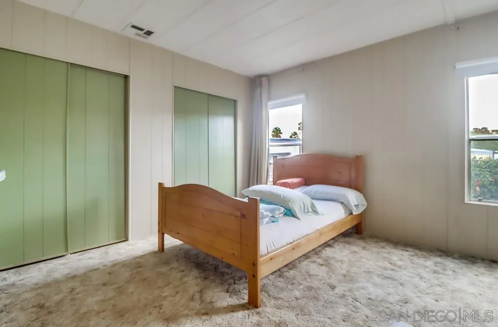 https://cdn.realtyfeed.com/cdn/127/250042076/bec915db8f3e32b58874e758330b5511.webp