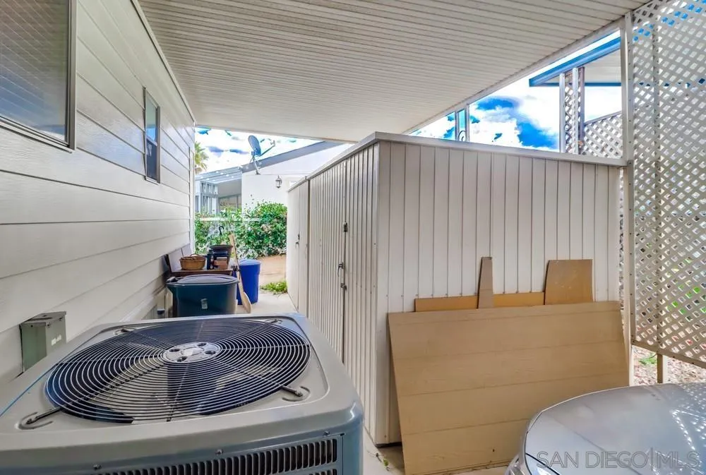 https://cdn.realtyfeed.com/cdn/127/250042076/e3dbdcff2e0b8770225669bcee119765.webp