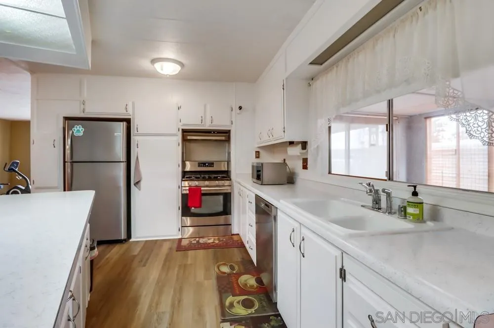 https://cdn.realtyfeed.com/cdn/127/250042076/fd2c5c1b4dff31a80698f6a59c57521e.webp