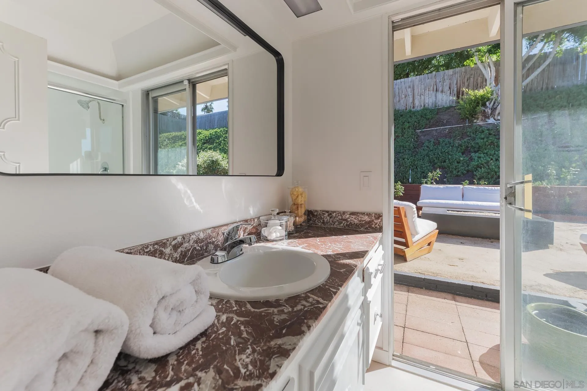 https://cdn.realtyfeed.com/cdn/127/250042081/aa3ee9791002e32e71c7bea019d8ddce.webp