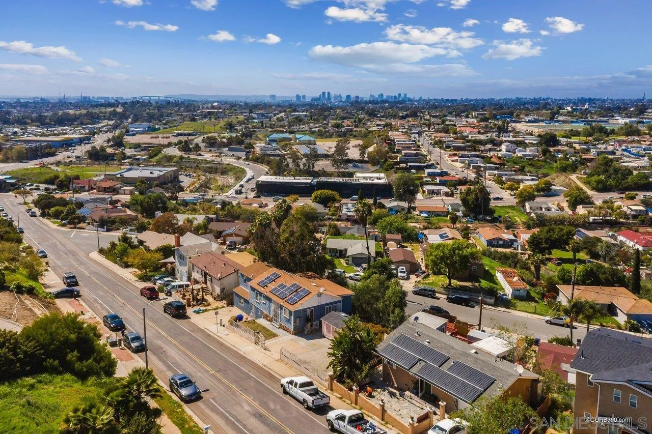 https://cdn.realtyfeed.com/cdn/127/250042082/2190e7fd6bf13ece3c4fa71ff49858f8.webp
