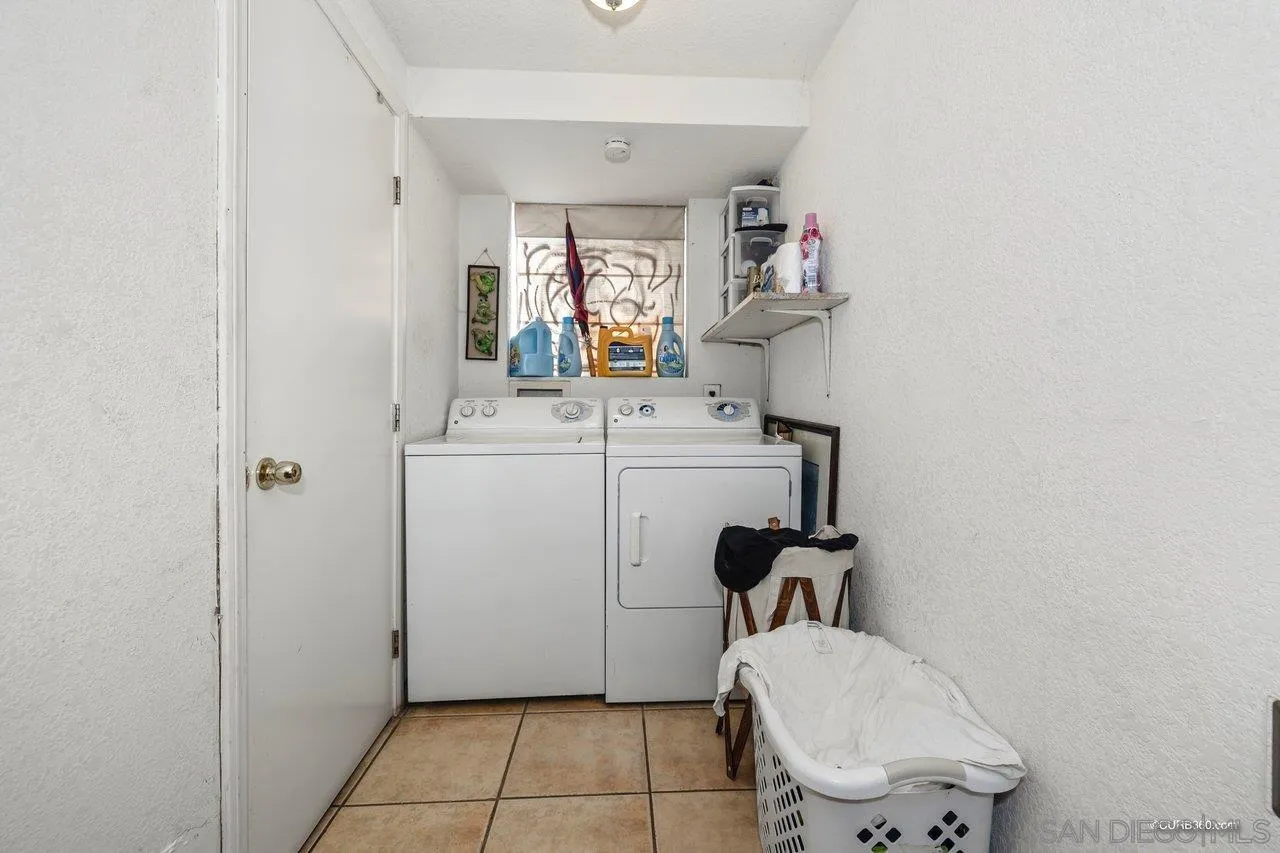 https://cdn.realtyfeed.com/cdn/127/250042082/c01b58299e586e59966efdd02f3e9fb4.webp