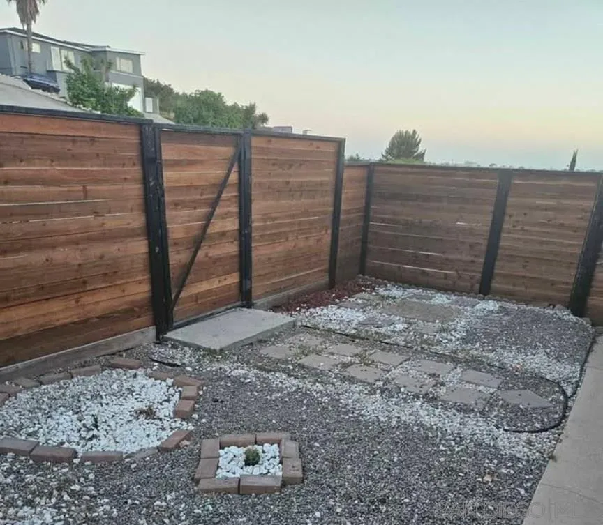 https://cdn.realtyfeed.com/cdn/127/250042082/d245cb5a85c39966b2af8956b17bde0a.webp